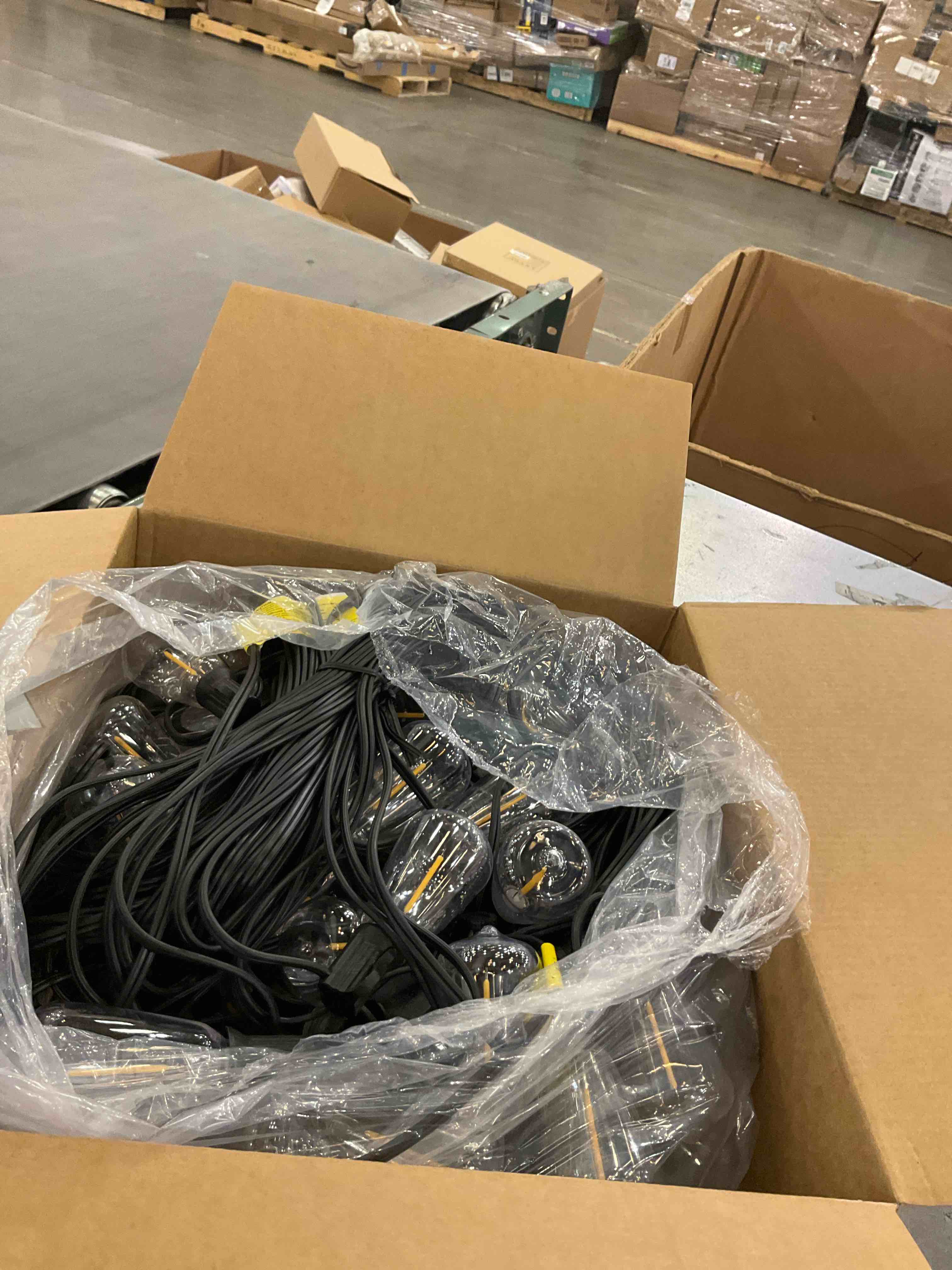 https://s3.amazonaws.com/lotting-images-prod/bidfta/PPE2506319_1747062275390.jpeg