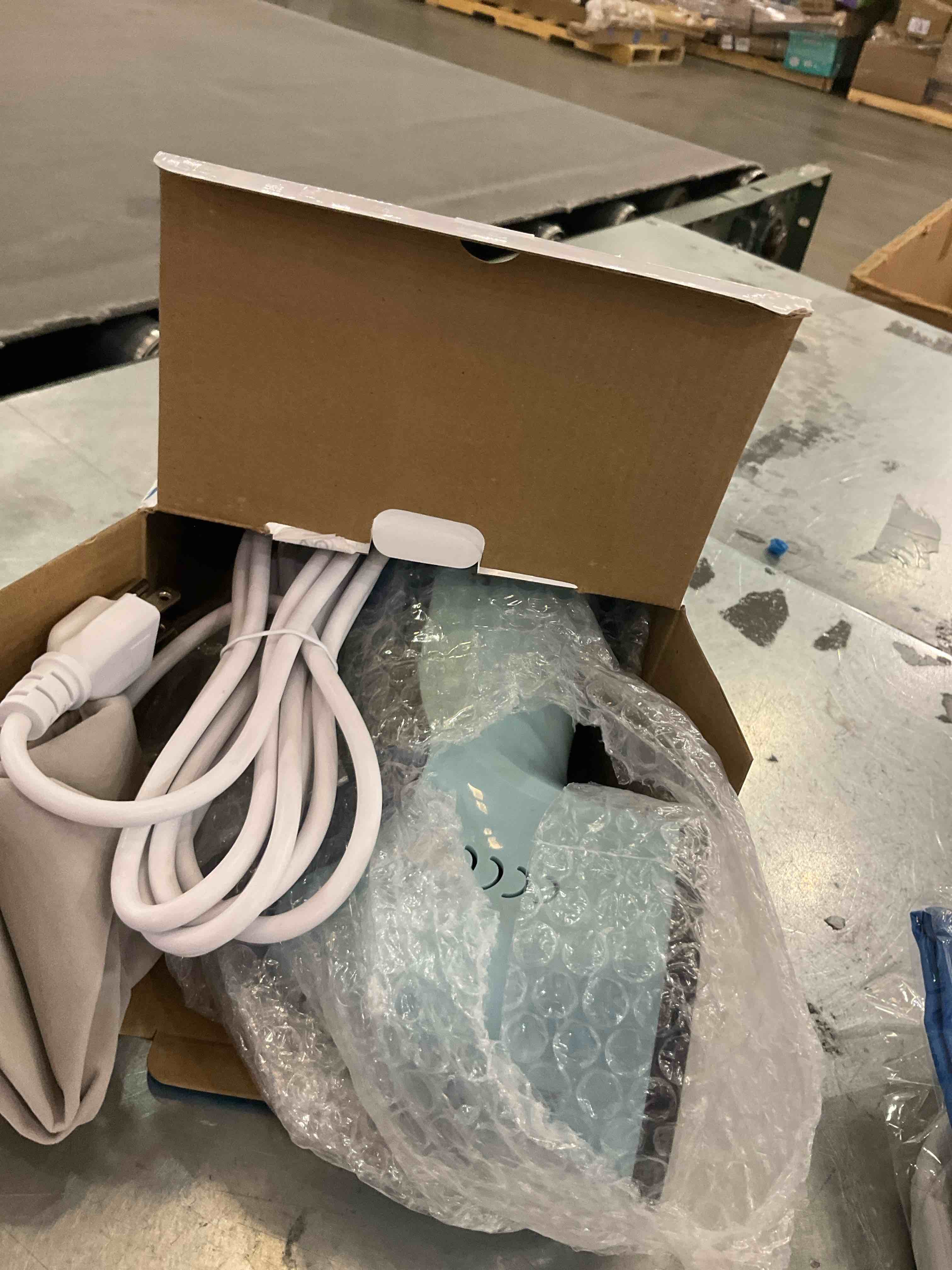 https://s3.amazonaws.com/lotting-images-prod/bidfta/PPE2506338_1747064020179.jpeg