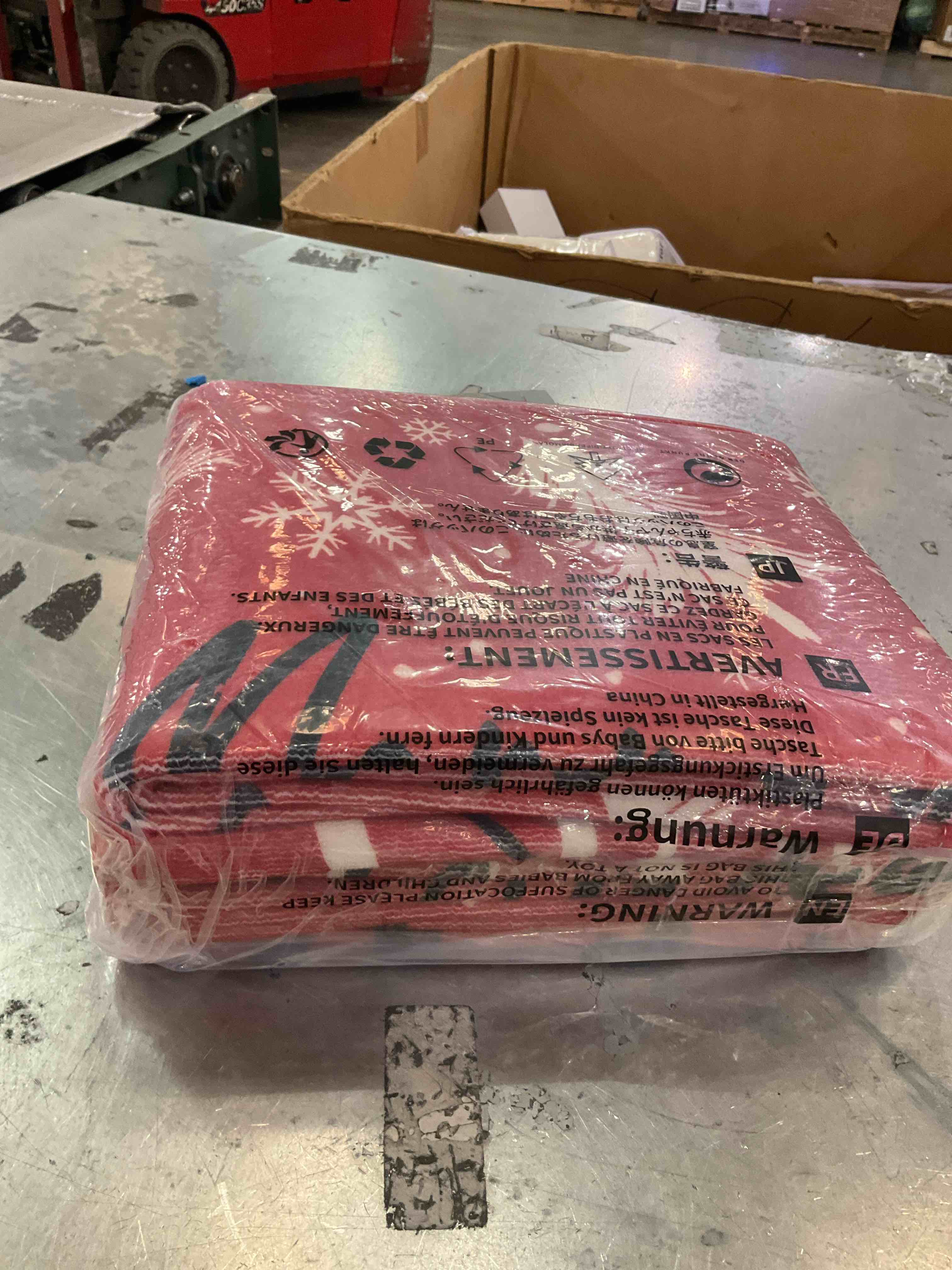 https://s3.amazonaws.com/lotting-images-prod/bidfta/PPE2506529_1747068584376.jpeg