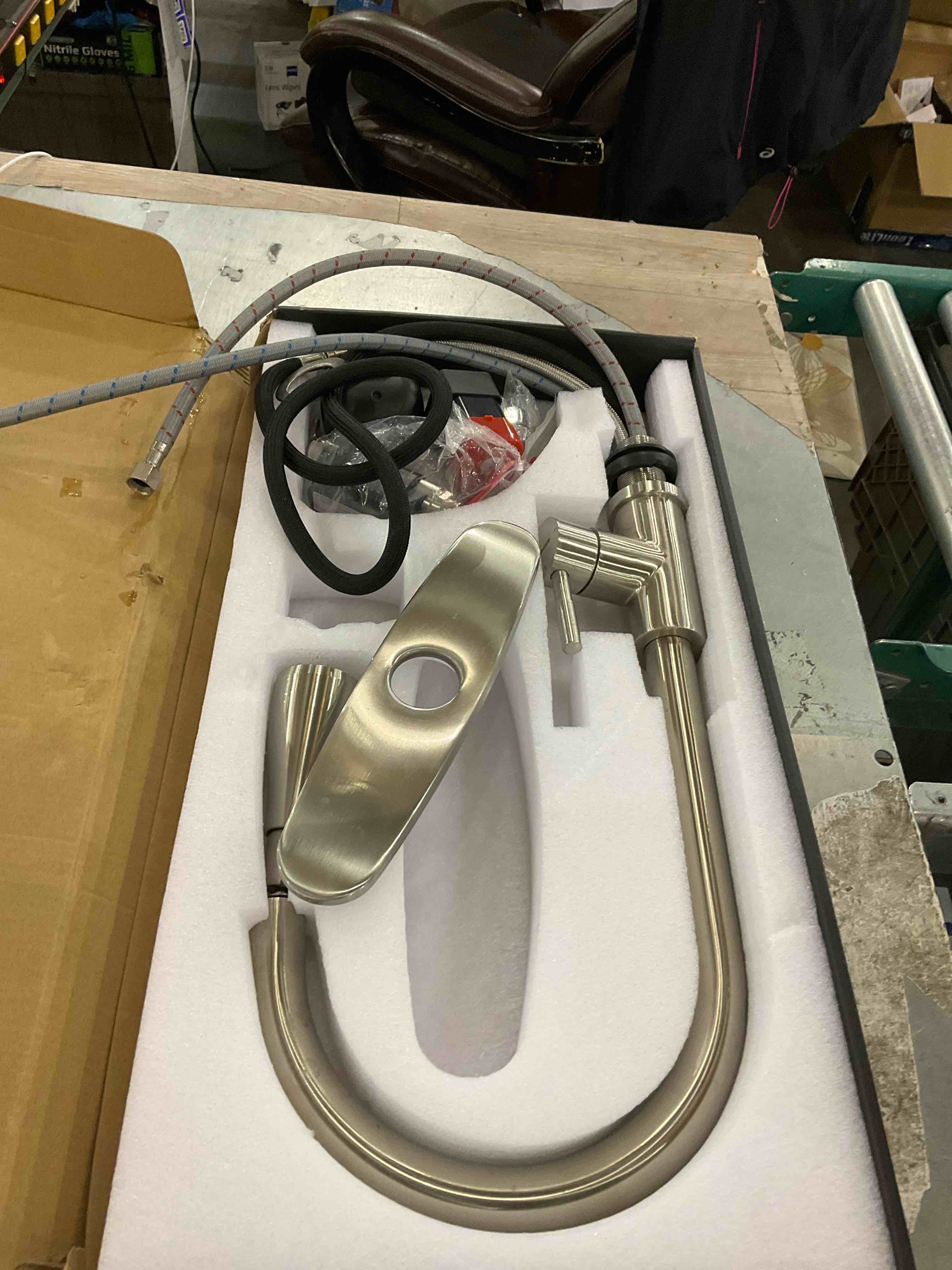https://s3.amazonaws.com/lotting-images-prod/bidfta/PPE2506873_1747139782470.jpeg