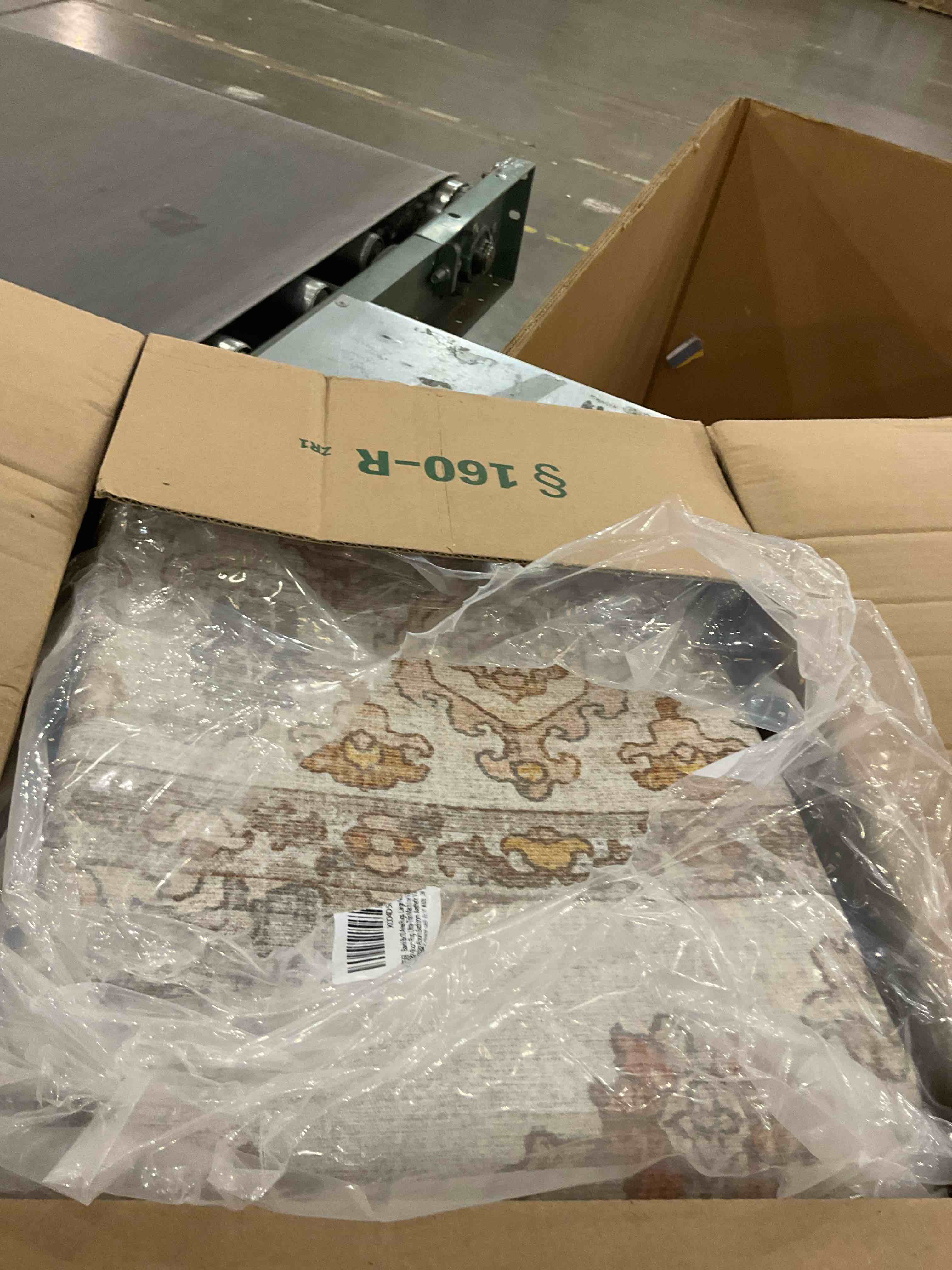 https://s3.amazonaws.com/lotting-images-prod/bidfta/PPE2507303_1747156711369.jpeg