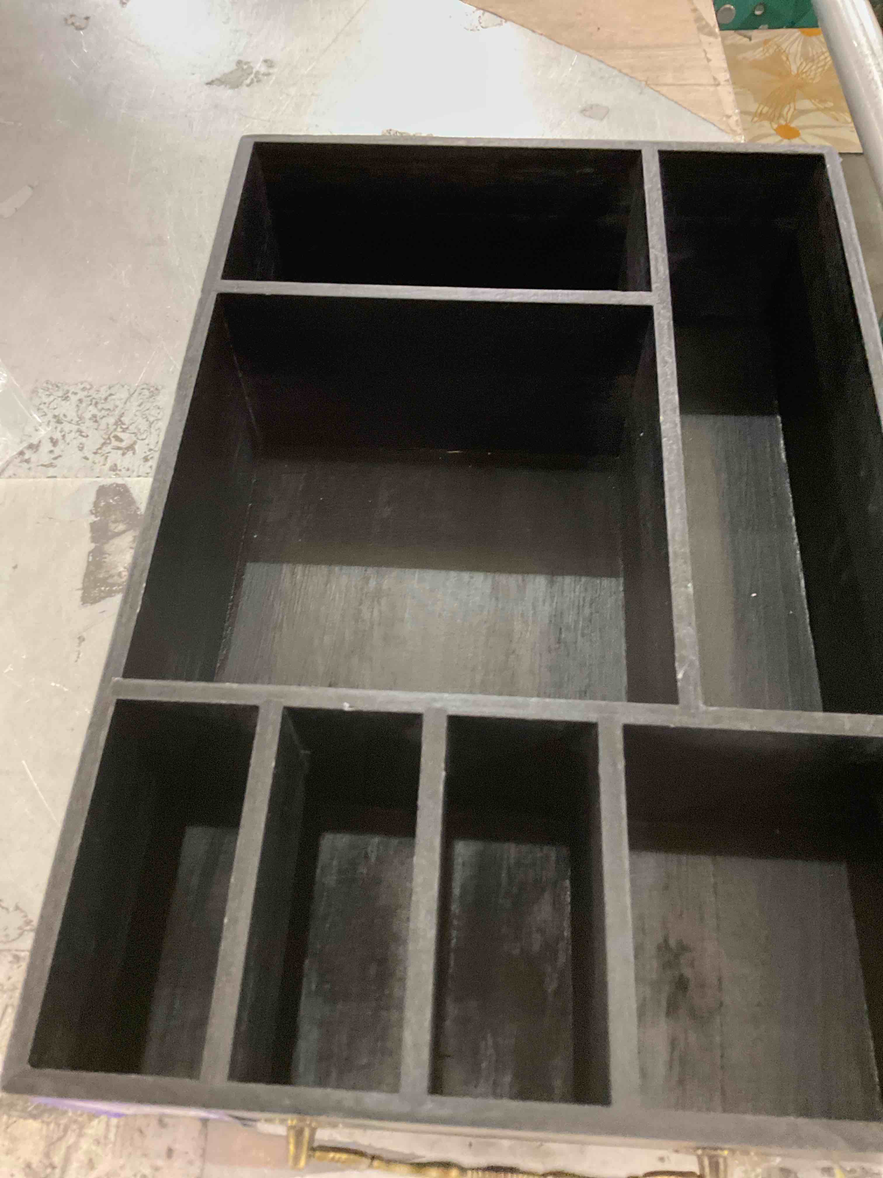 https://s3.amazonaws.com/lotting-images-prod/bidfta/PPE2508712_1747318788258.jpeg