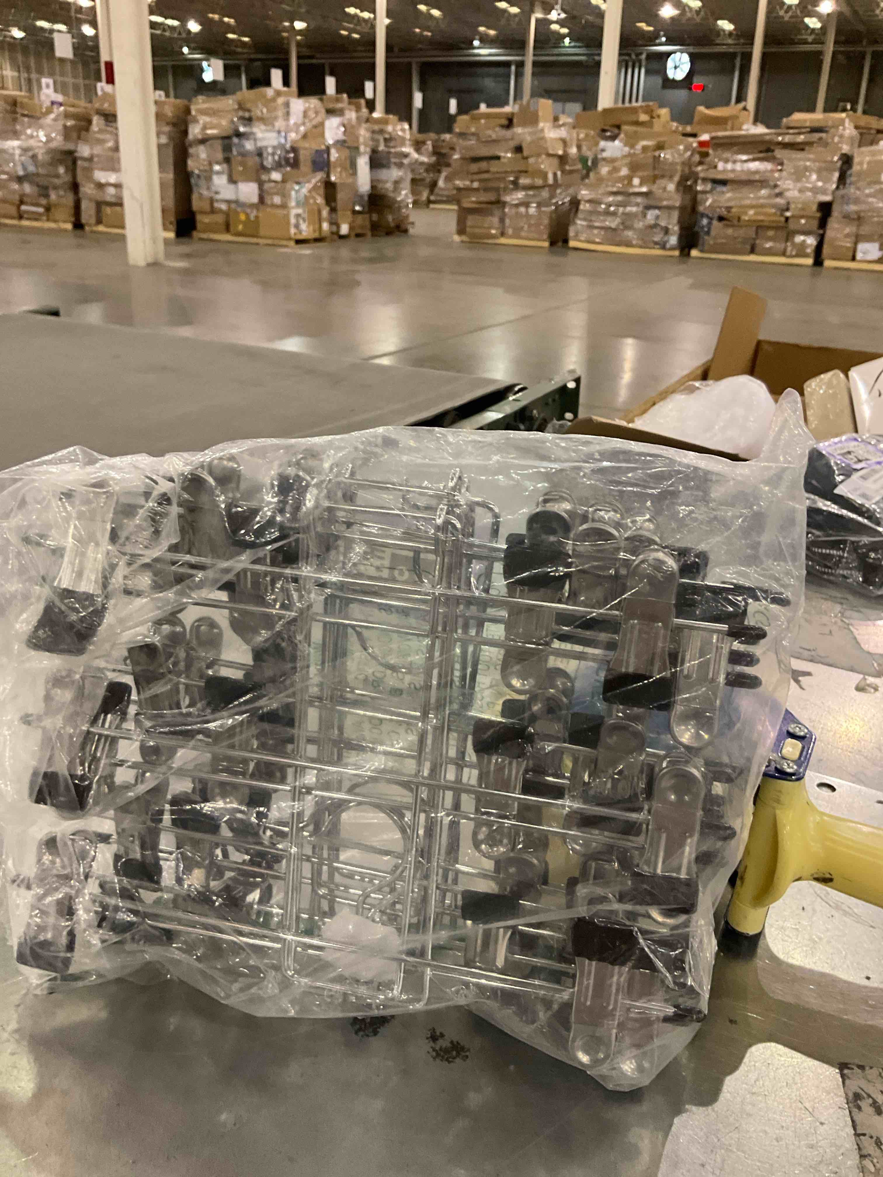https://s3.amazonaws.com/lotting-images-prod/bidfta/PPE2508731_1747318874112.jpeg