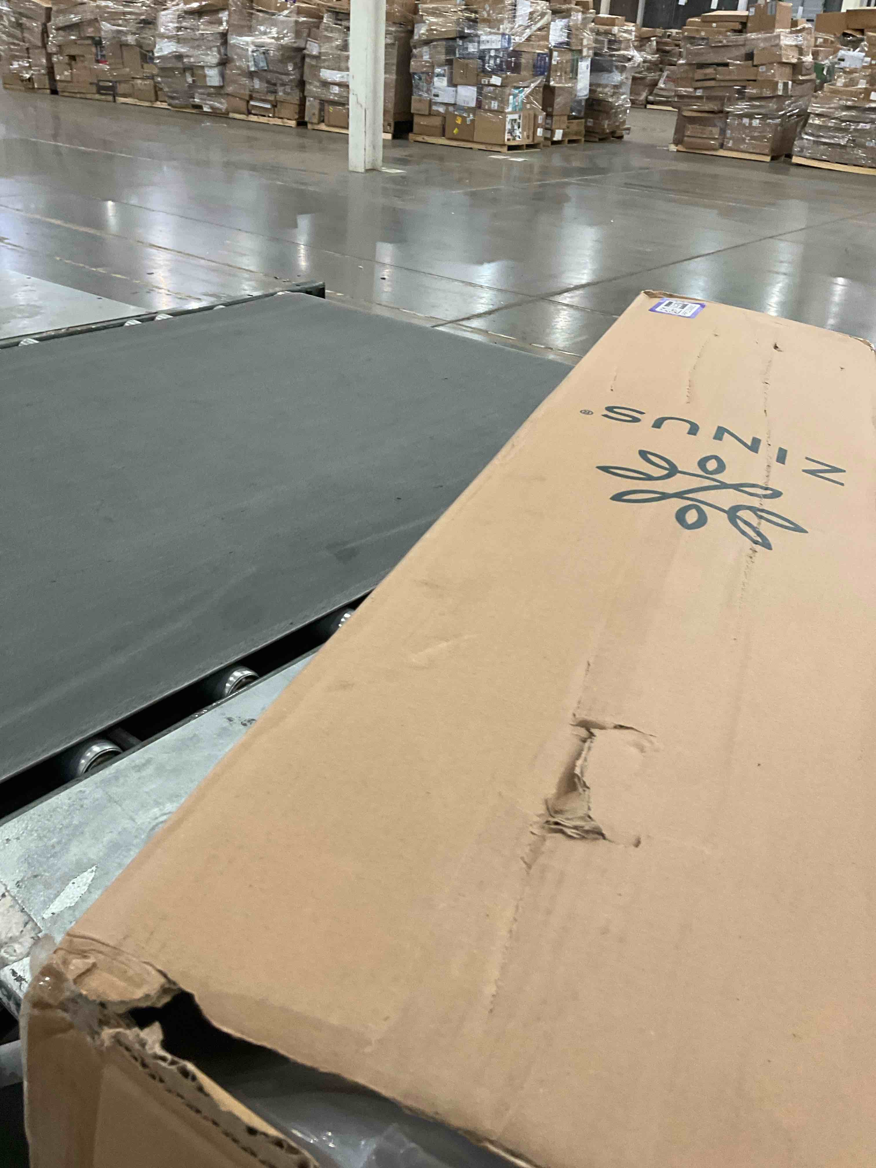 https://s3.amazonaws.com/lotting-images-prod/bidfta/PPE2508958_1747323711304.jpeg