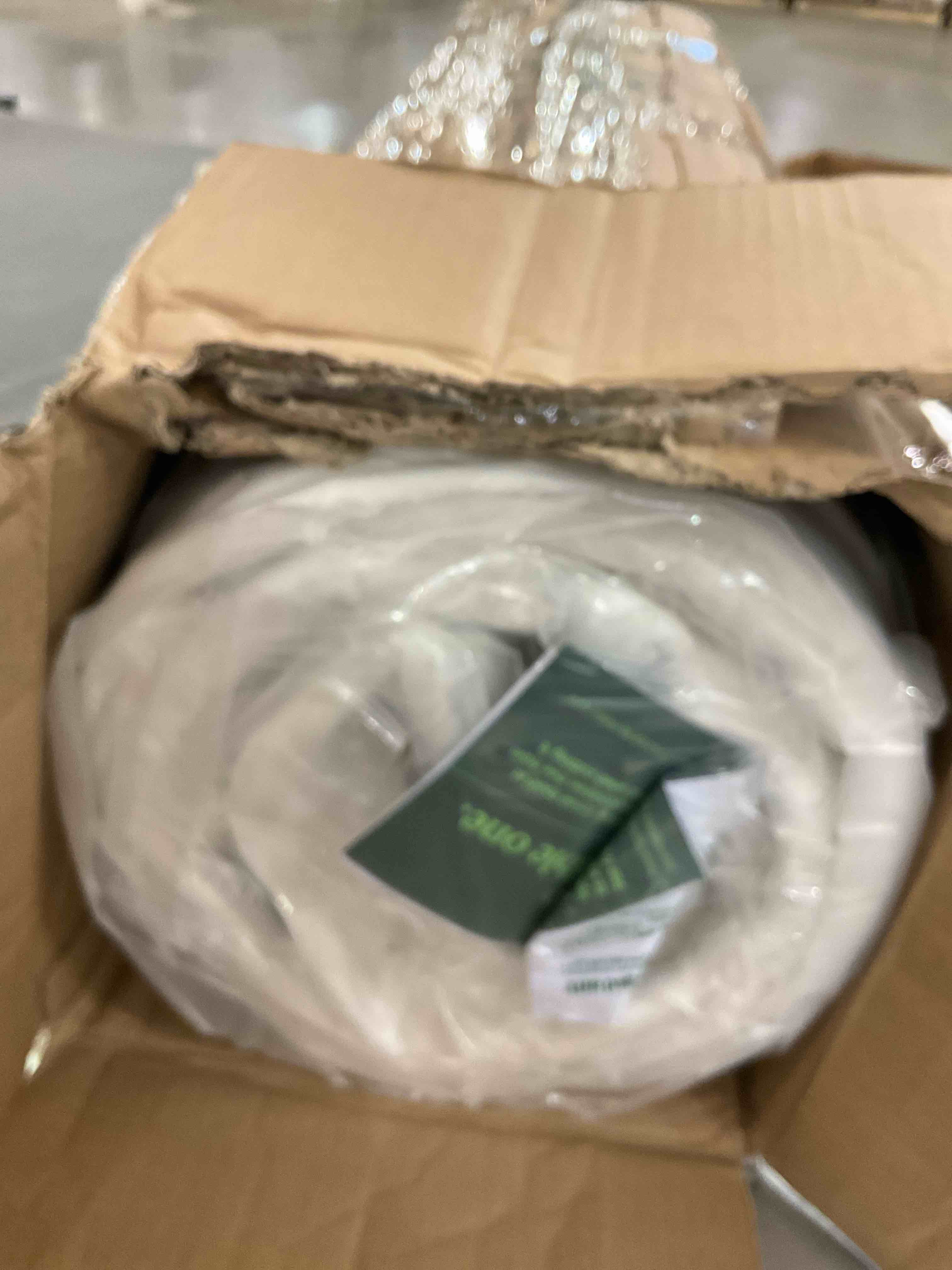 https://s3.amazonaws.com/lotting-images-prod/bidfta/PPE2508958_1747323928906.jpeg