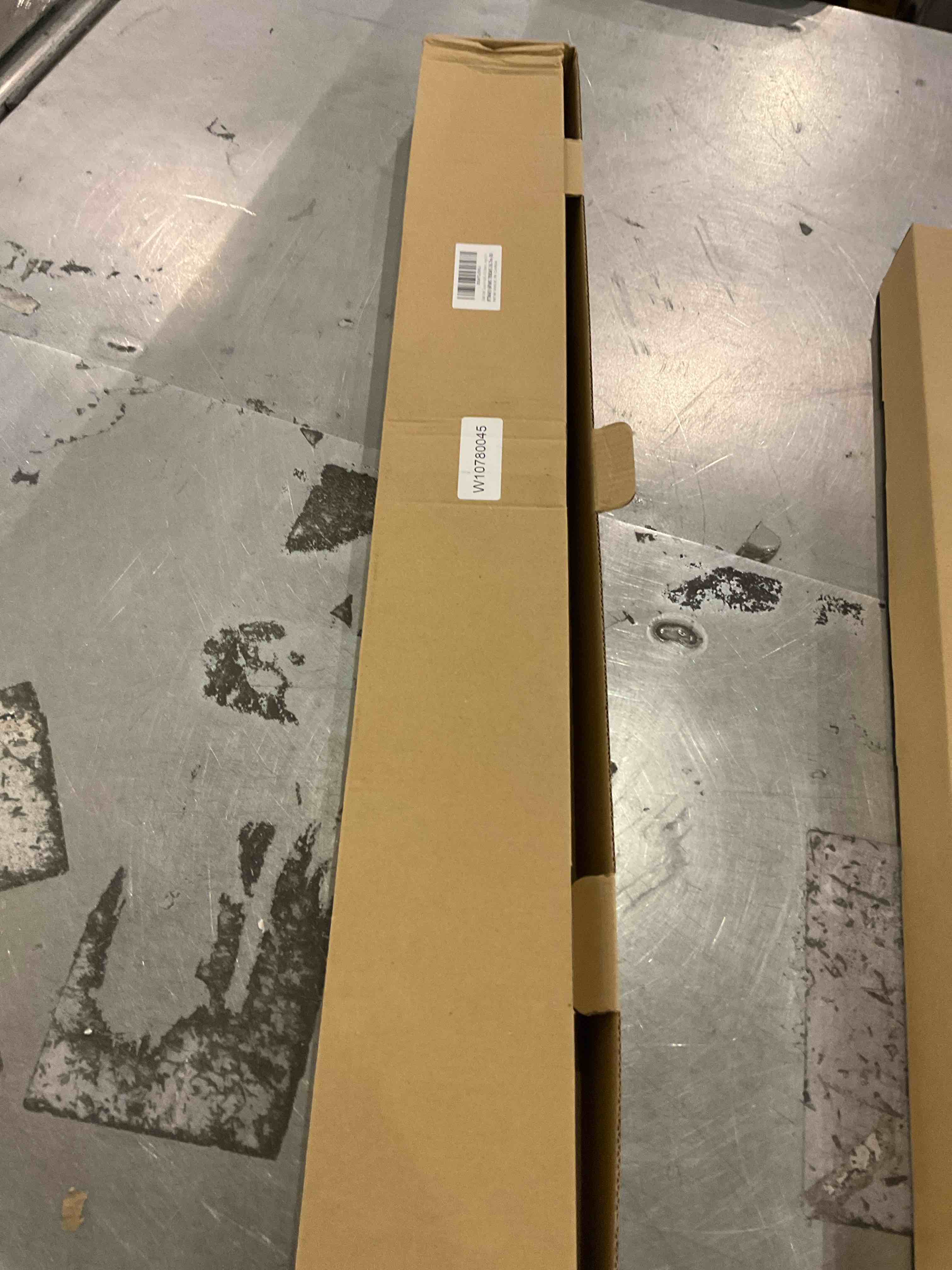 https://s3.amazonaws.com/lotting-images-prod/bidfta/PPE2509005_1746618754798.jpeg