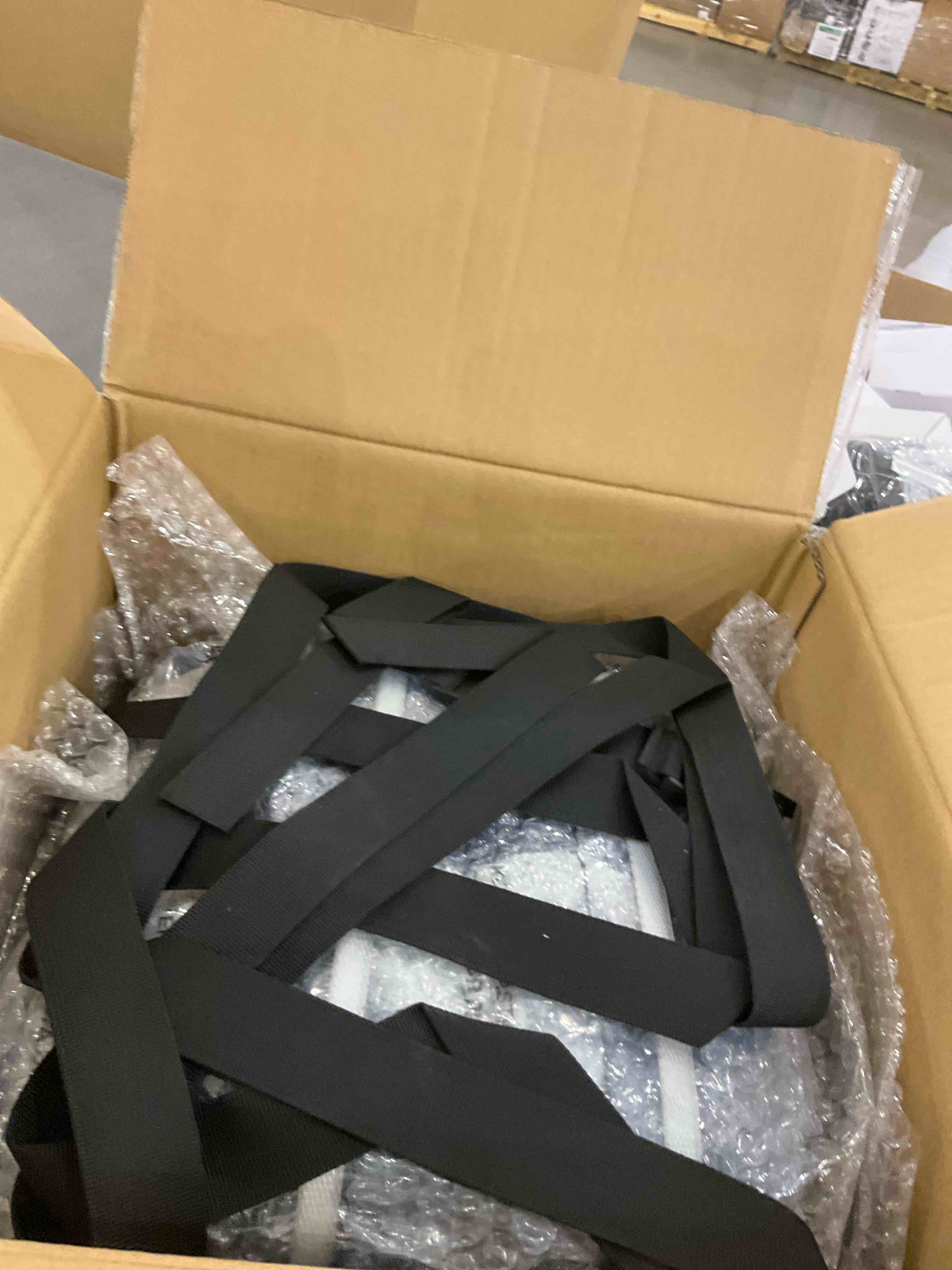 https://s3.amazonaws.com/lotting-images-prod/bidfta/PPE2509055_1746624114679.jpeg