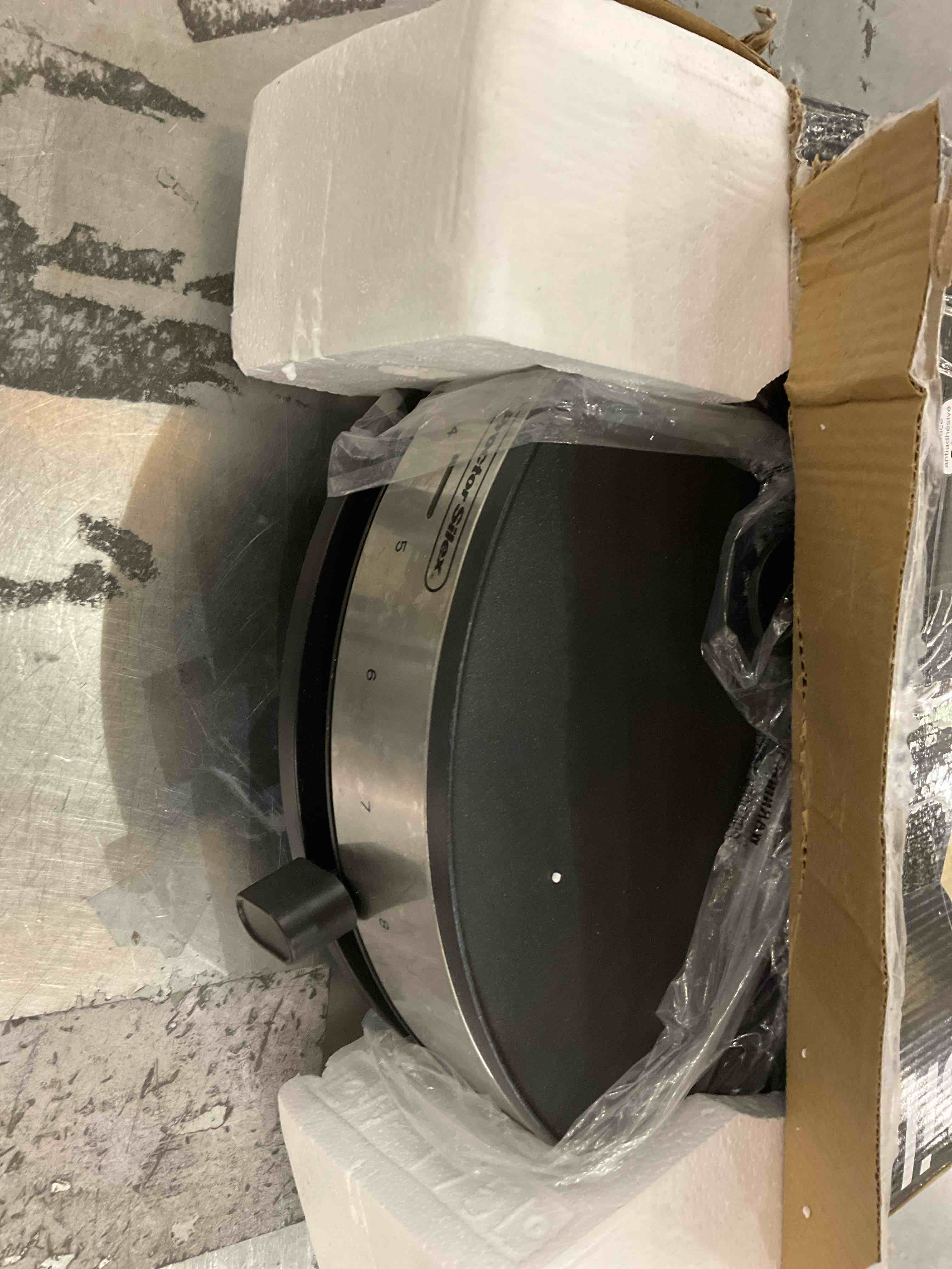 https://s3.amazonaws.com/lotting-images-prod/bidfta/PPE2509203_1746630259725.jpeg