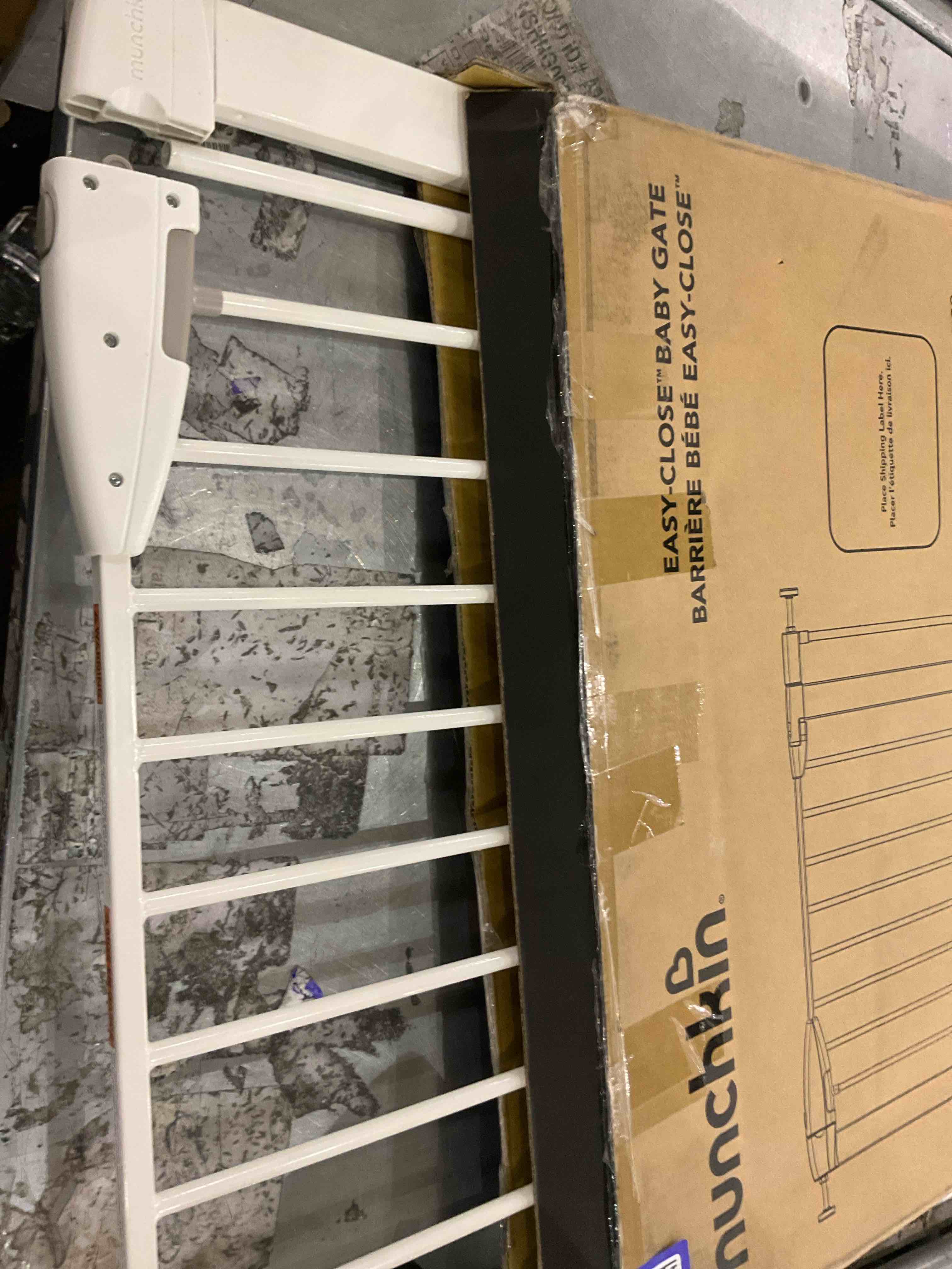 https://s3.amazonaws.com/lotting-images-prod/bidfta/PPE2509249_1746627633078.jpeg