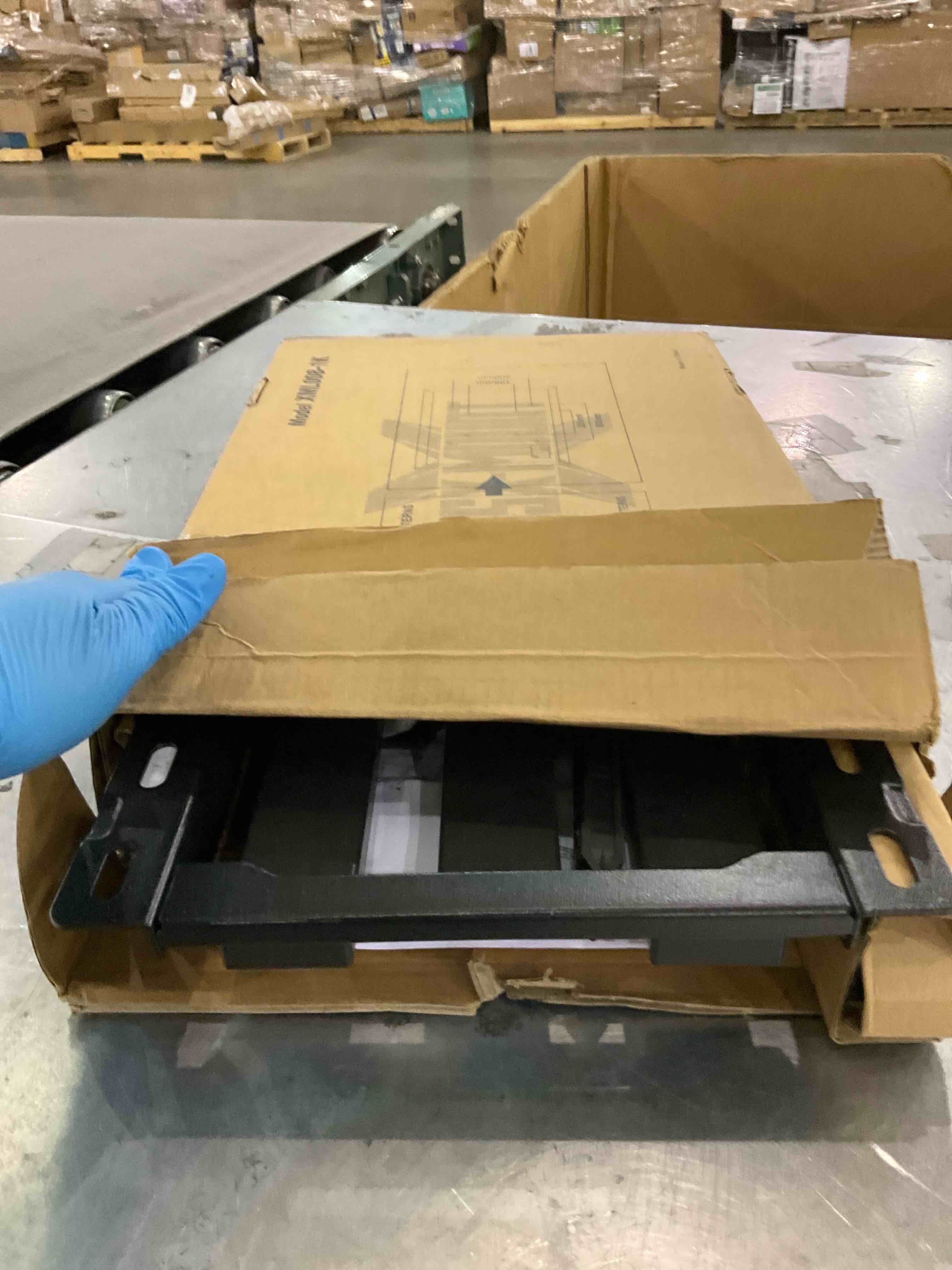 https://s3.amazonaws.com/lotting-images-prod/bidfta/PPE2509464_1746640154418.jpeg