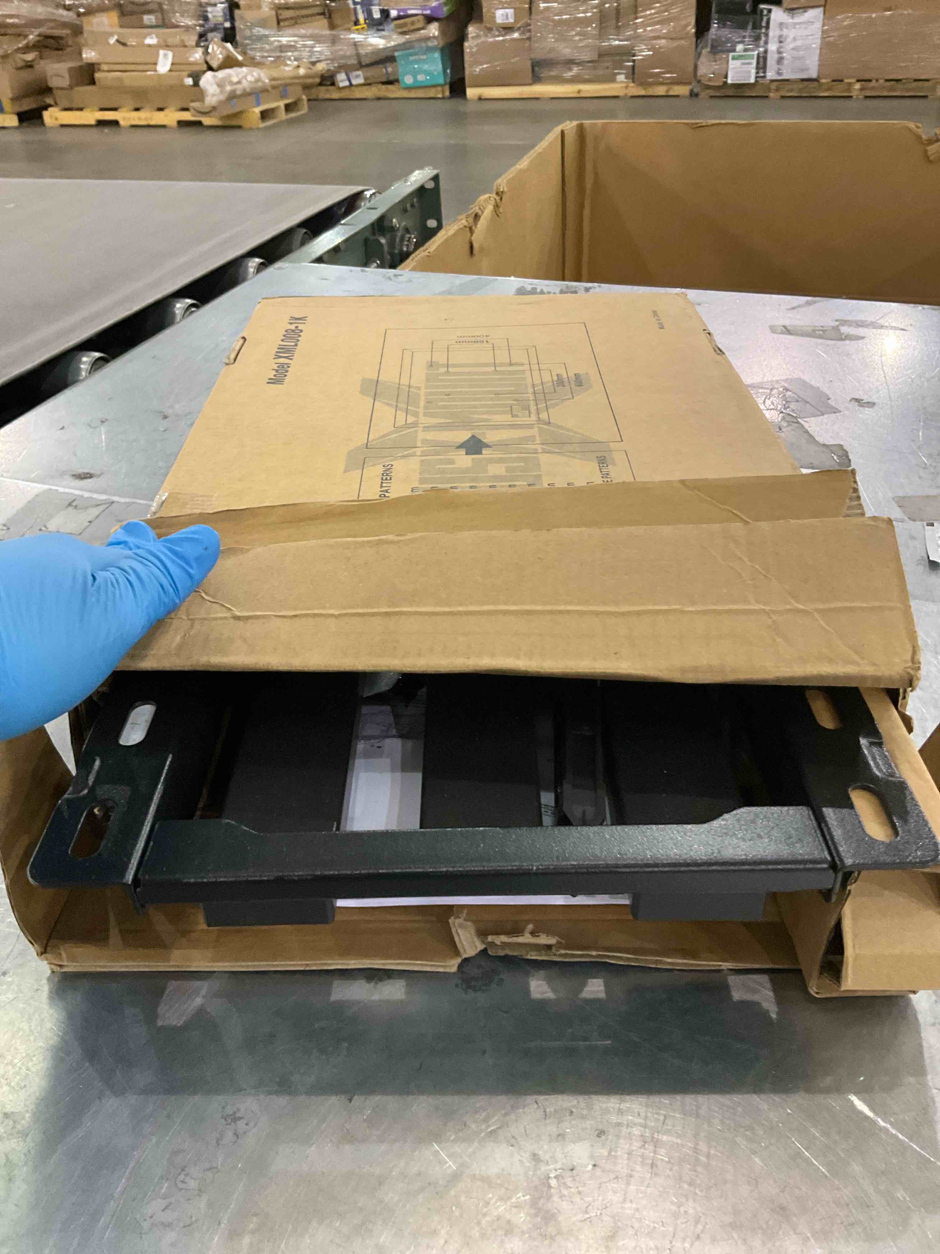 https://s3.amazonaws.com/lotting-images-prod/bidfta/PPE2509464_1746640155623.jpeg