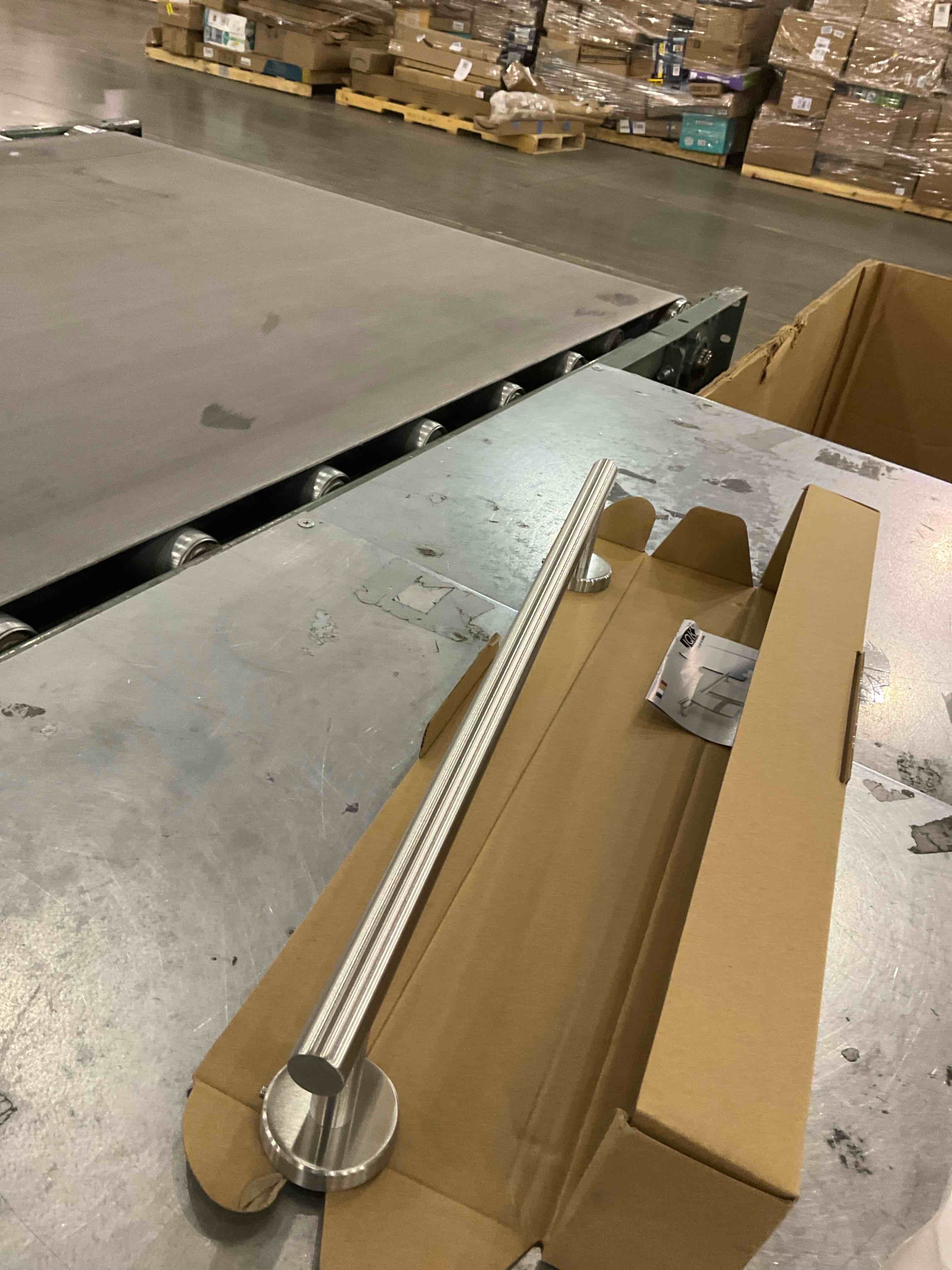 https://s3.amazonaws.com/lotting-images-prod/bidfta/PPE2509477_1746642870687.jpeg