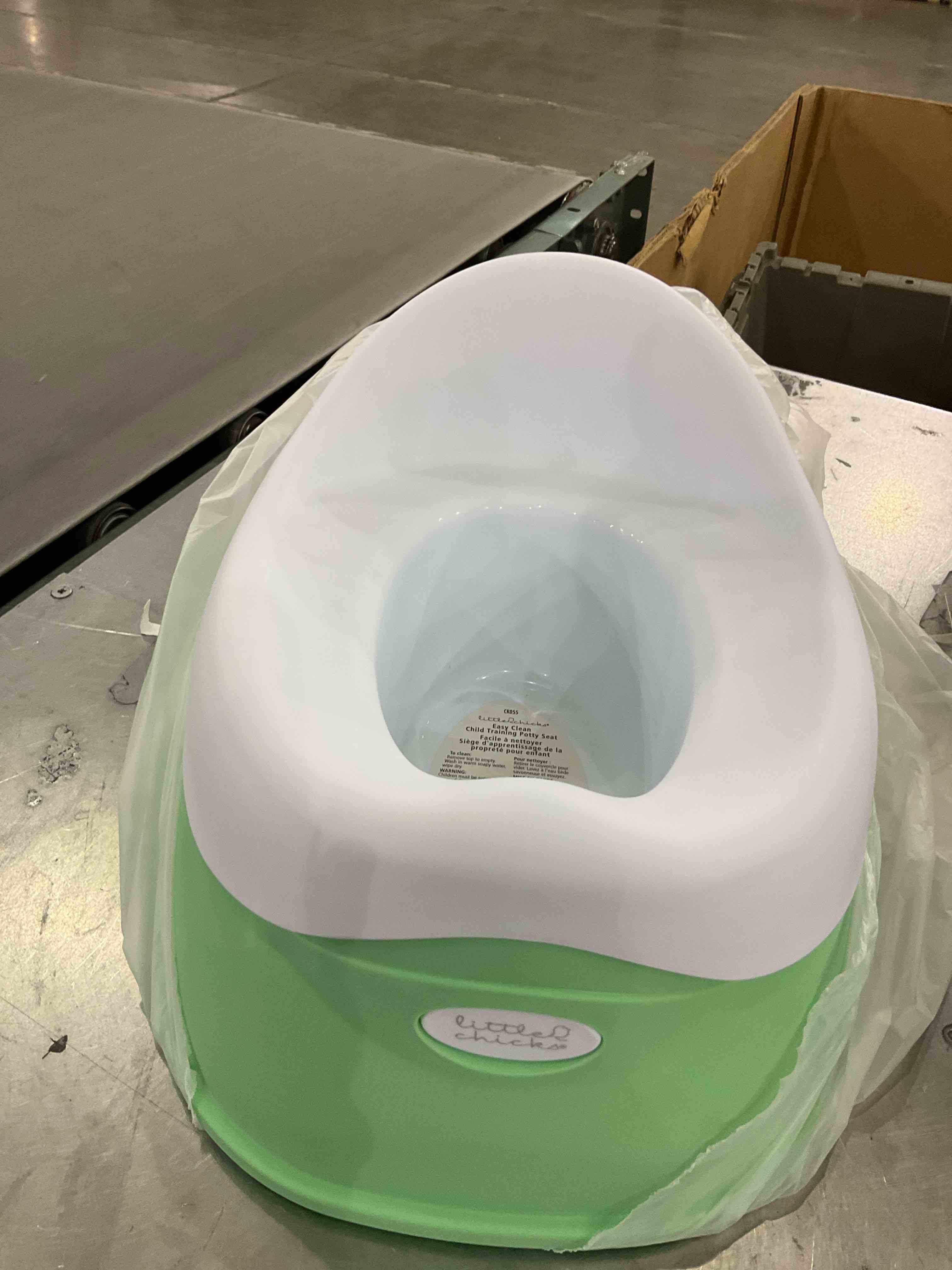 https://s3.amazonaws.com/lotting-images-prod/bidfta/PPE2509493_1746709036816.jpeg