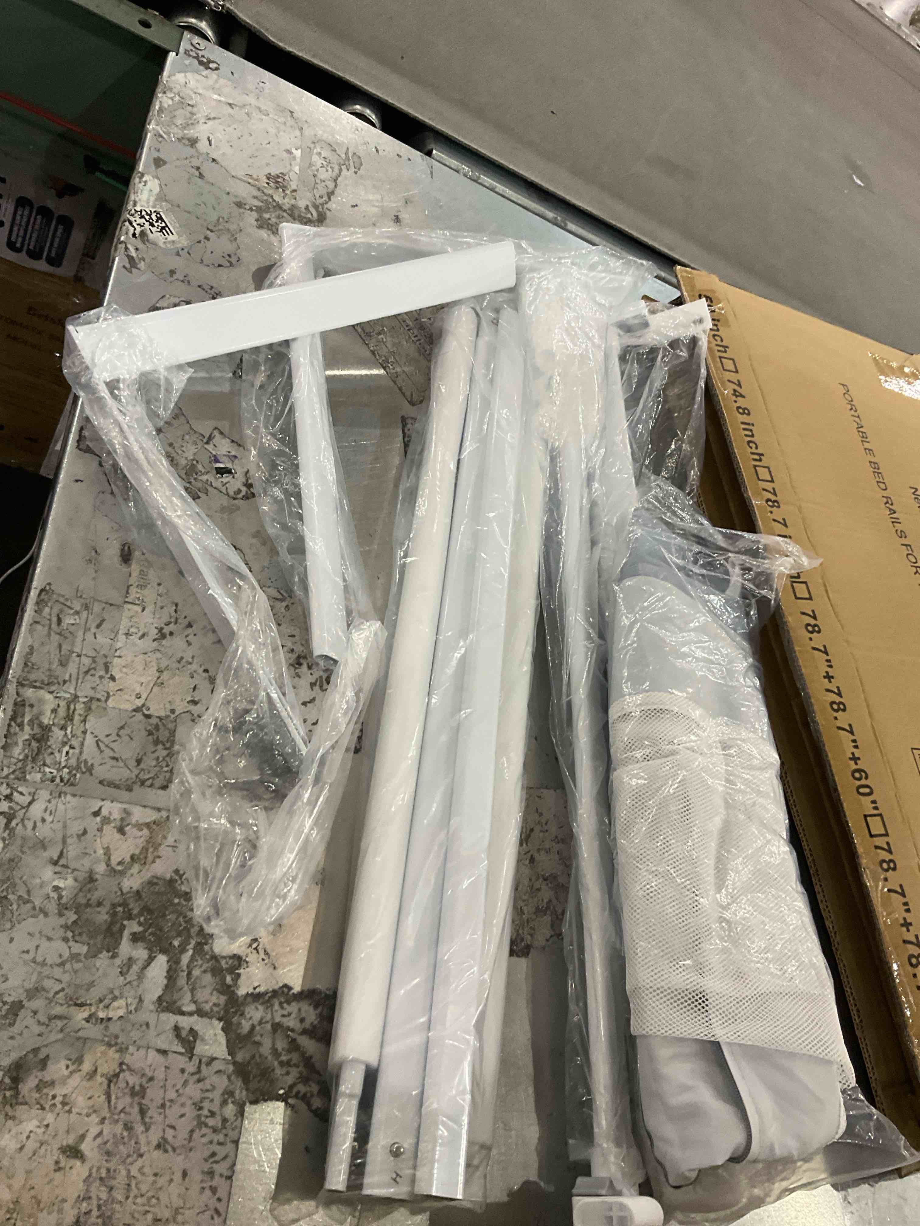https://s3.amazonaws.com/lotting-images-prod/bidfta/PPE2509560_1746810667918.jpeg