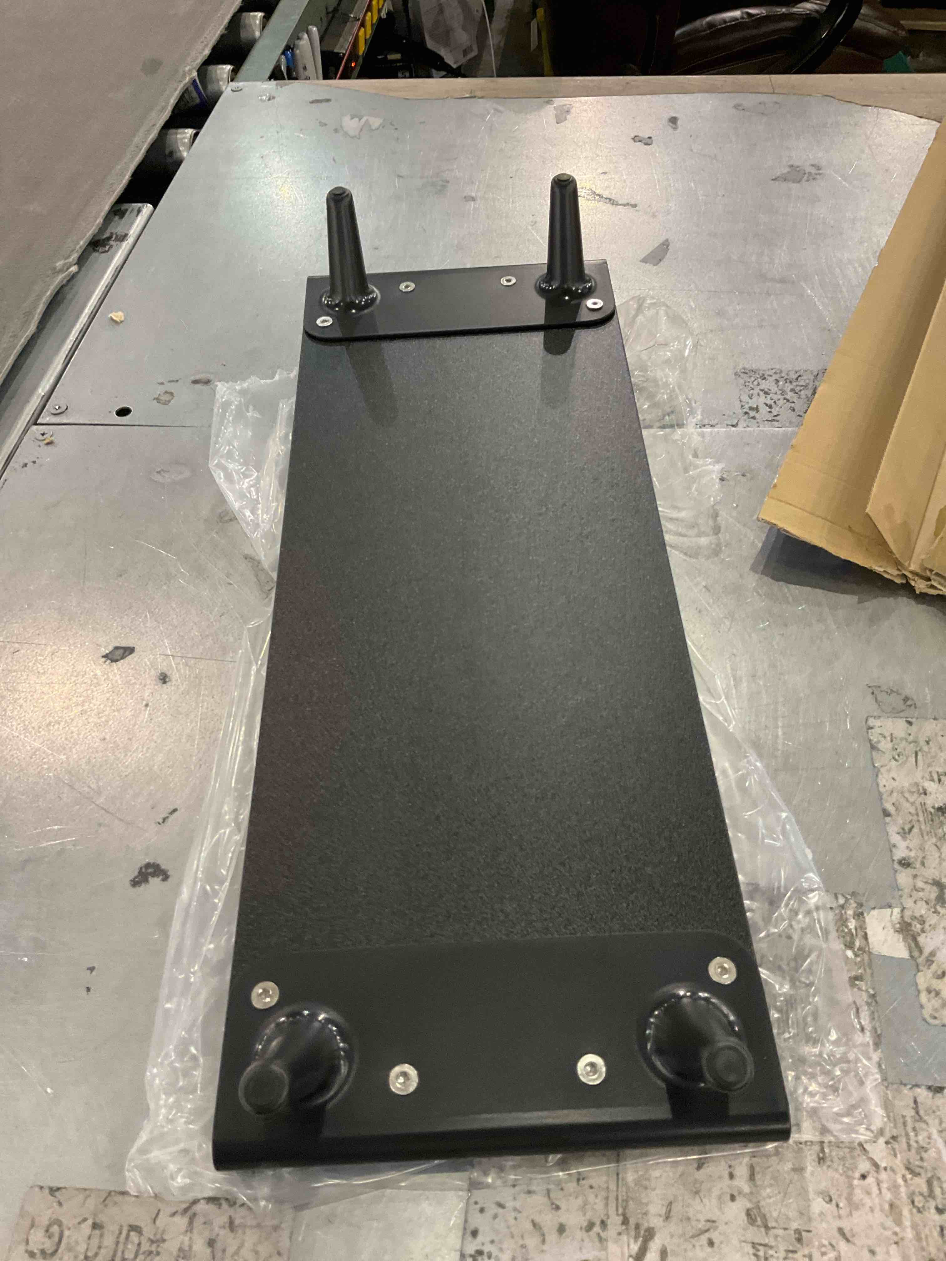 https://s3.amazonaws.com/lotting-images-prod/bidfta/PPE2509736_1746790146844.jpeg