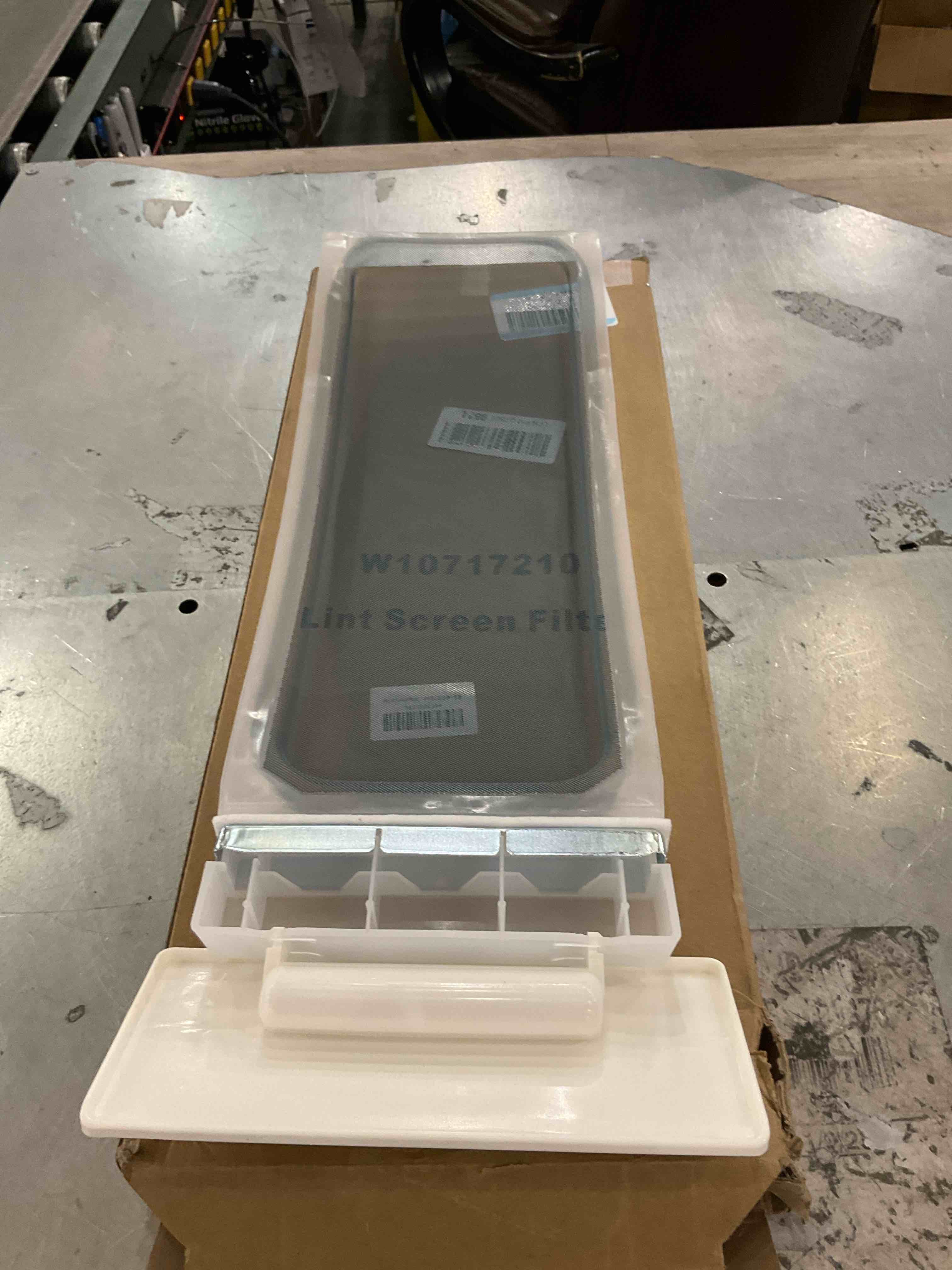 https://s3.amazonaws.com/lotting-images-prod/bidfta/PPE2509761_1746729157898.jpeg