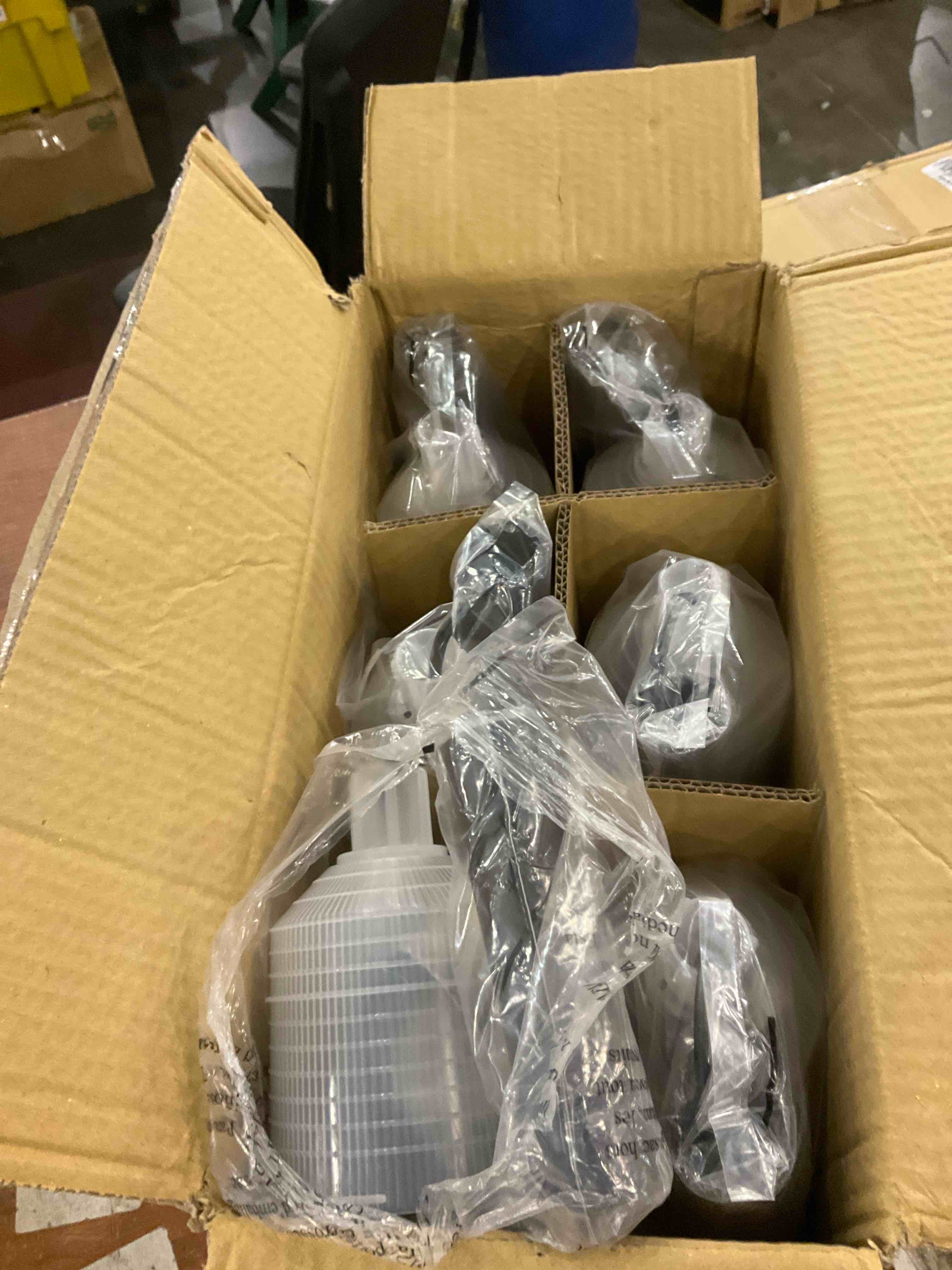 https://s3.amazonaws.com/lotting-images-prod/bidfta/PPE2509816_1746790436871.jpeg