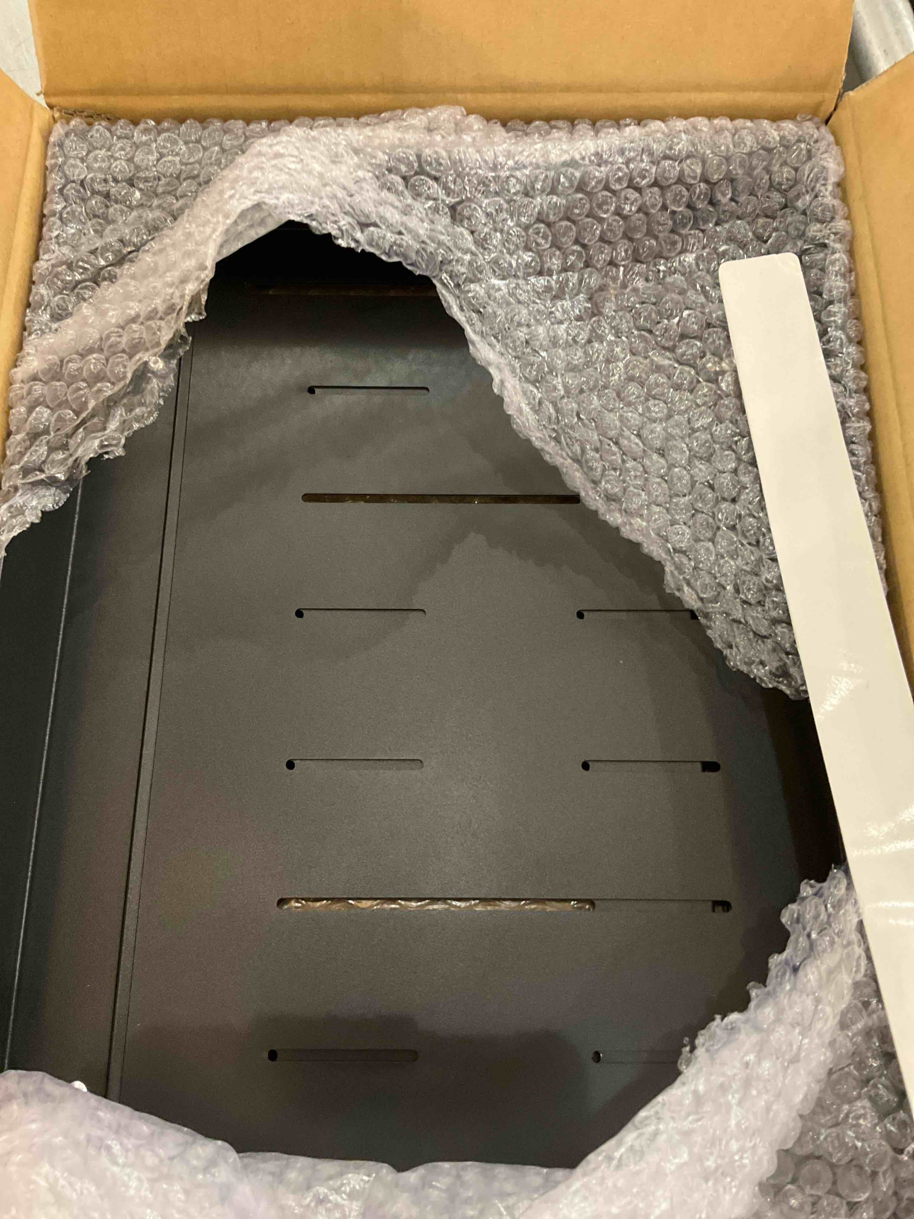 https://s3.amazonaws.com/lotting-images-prod/bidfta/PPE2509839_1747058619463.jpeg
