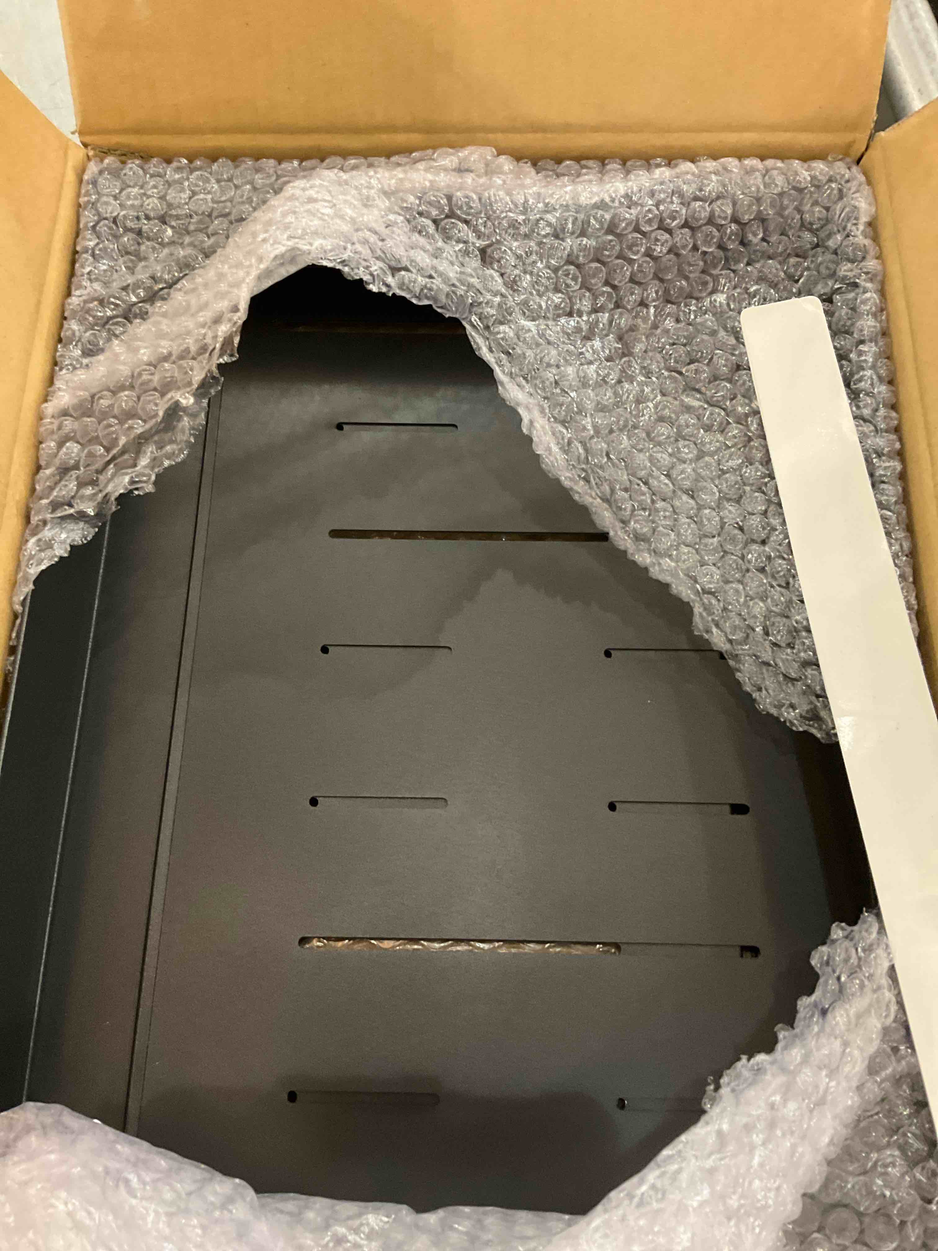 https://s3.amazonaws.com/lotting-images-prod/bidfta/PPE2509839_1747058620313.jpeg