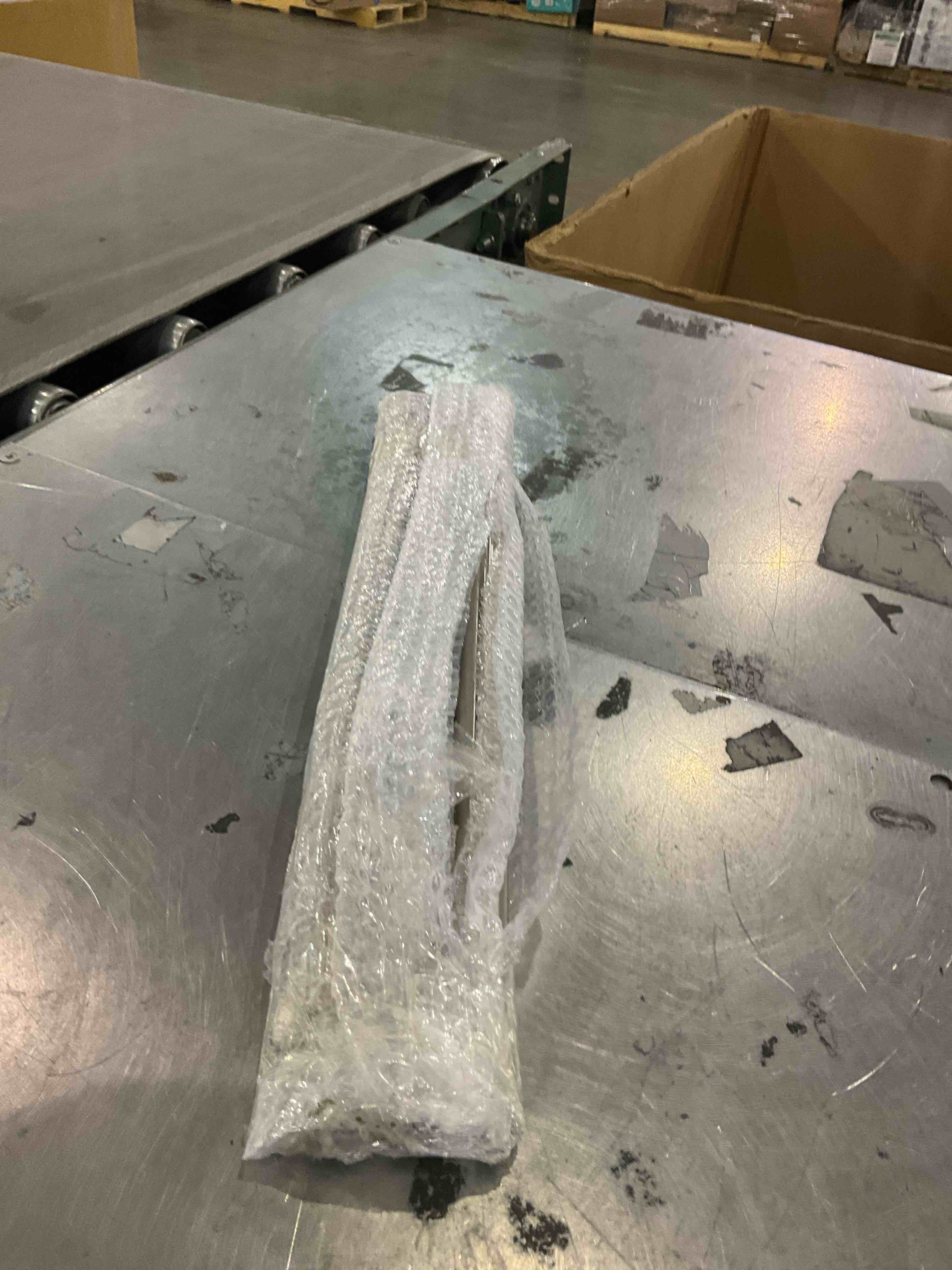 https://s3.amazonaws.com/lotting-images-prod/bidfta/PPE2509964_1746789781566.jpeg