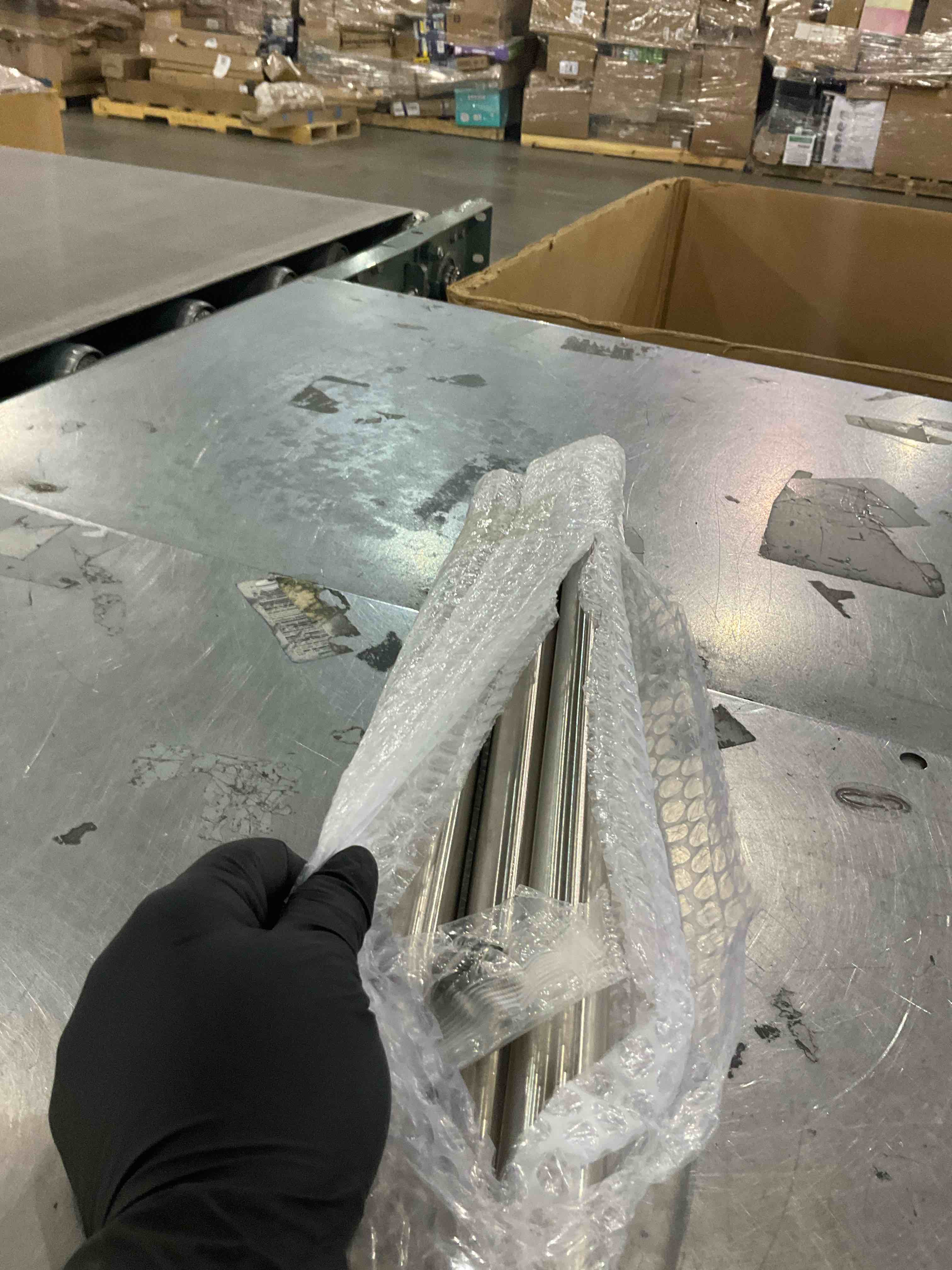 https://s3.amazonaws.com/lotting-images-prod/bidfta/PPE2509968_1746789587484.jpeg