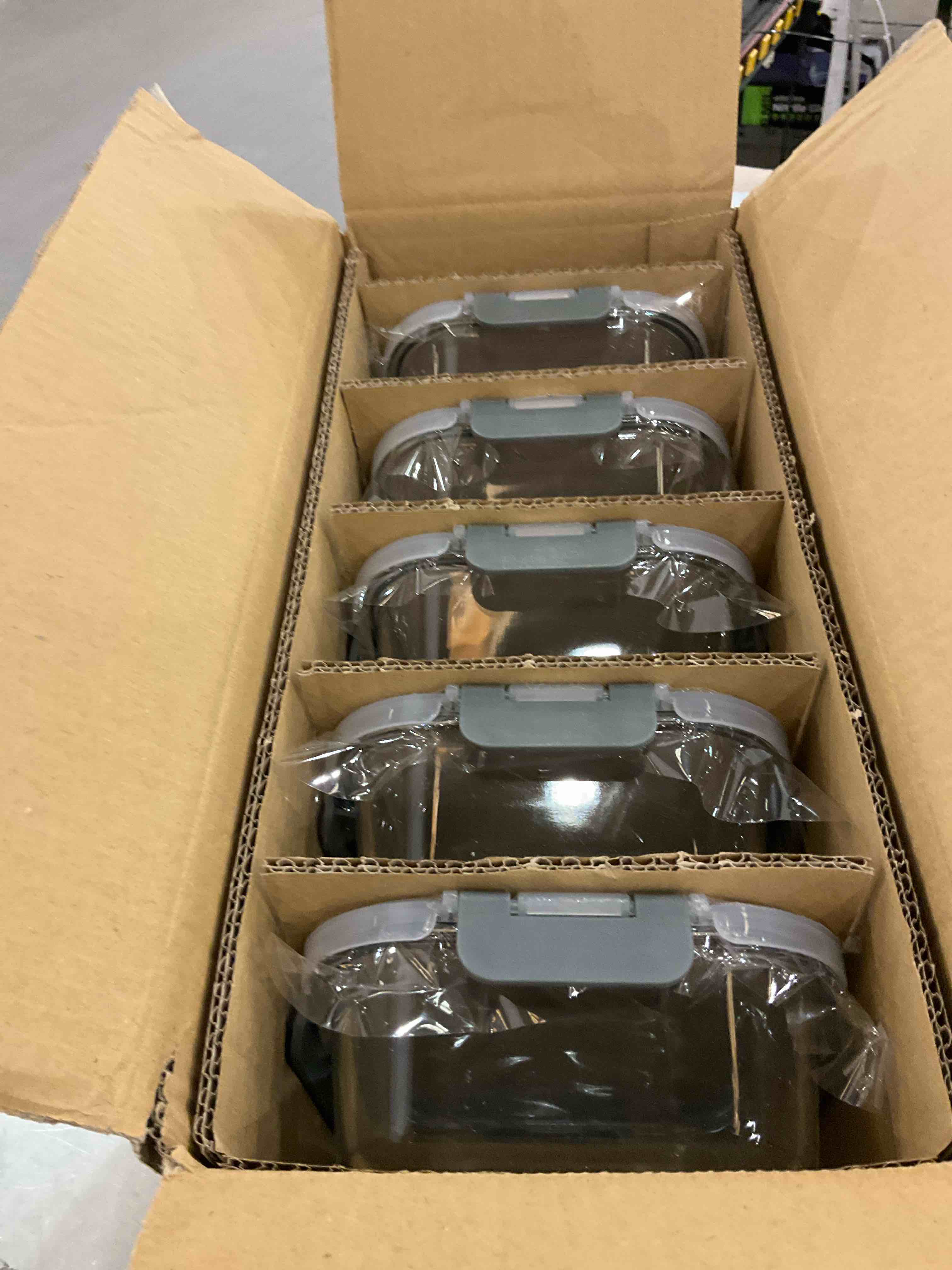 https://s3.amazonaws.com/lotting-images-prod/bidfta/PPE2510052_1746803987672.jpeg