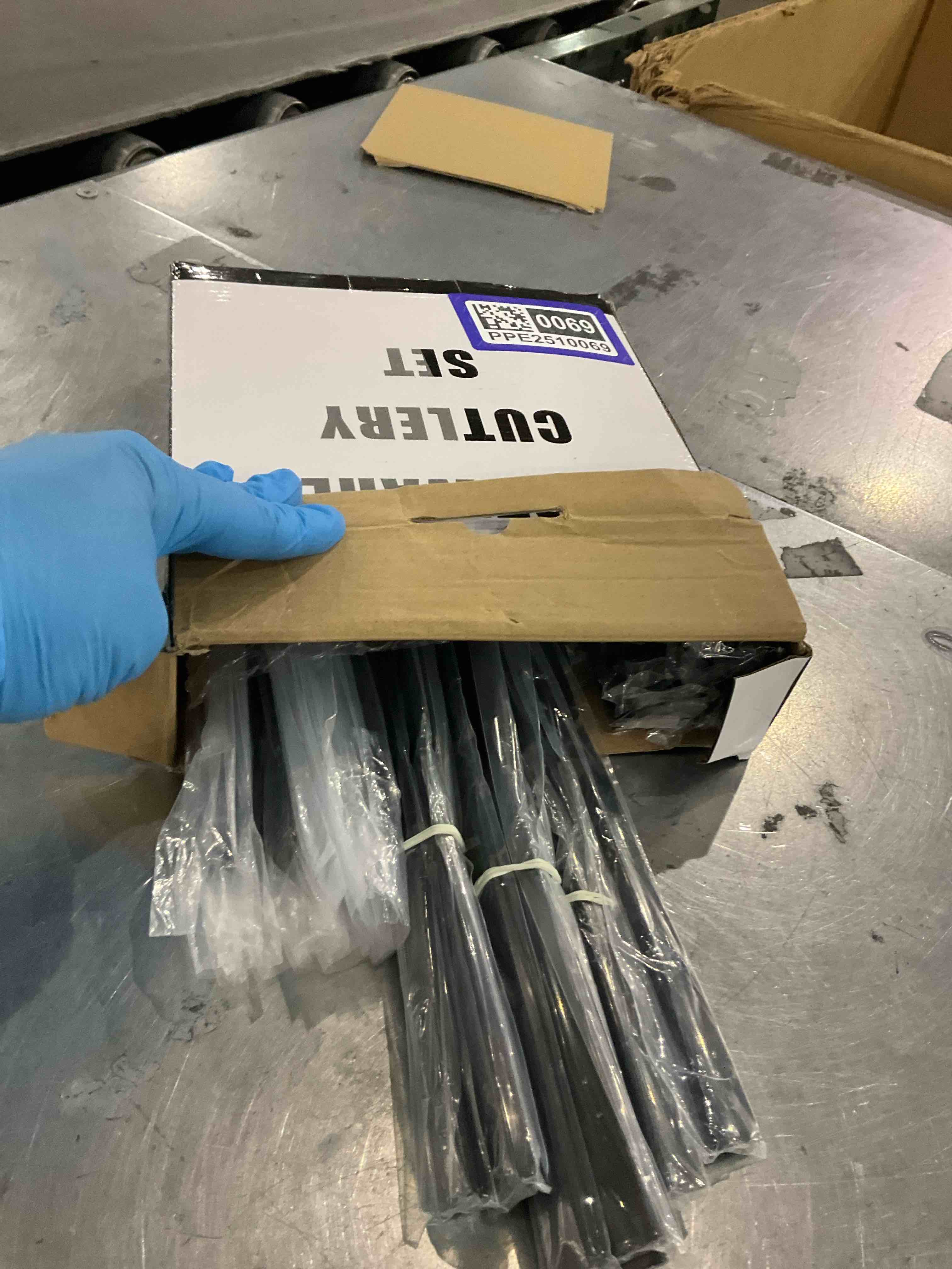 https://s3.amazonaws.com/lotting-images-prod/bidfta/PPE2510069_1747048118785.jpeg