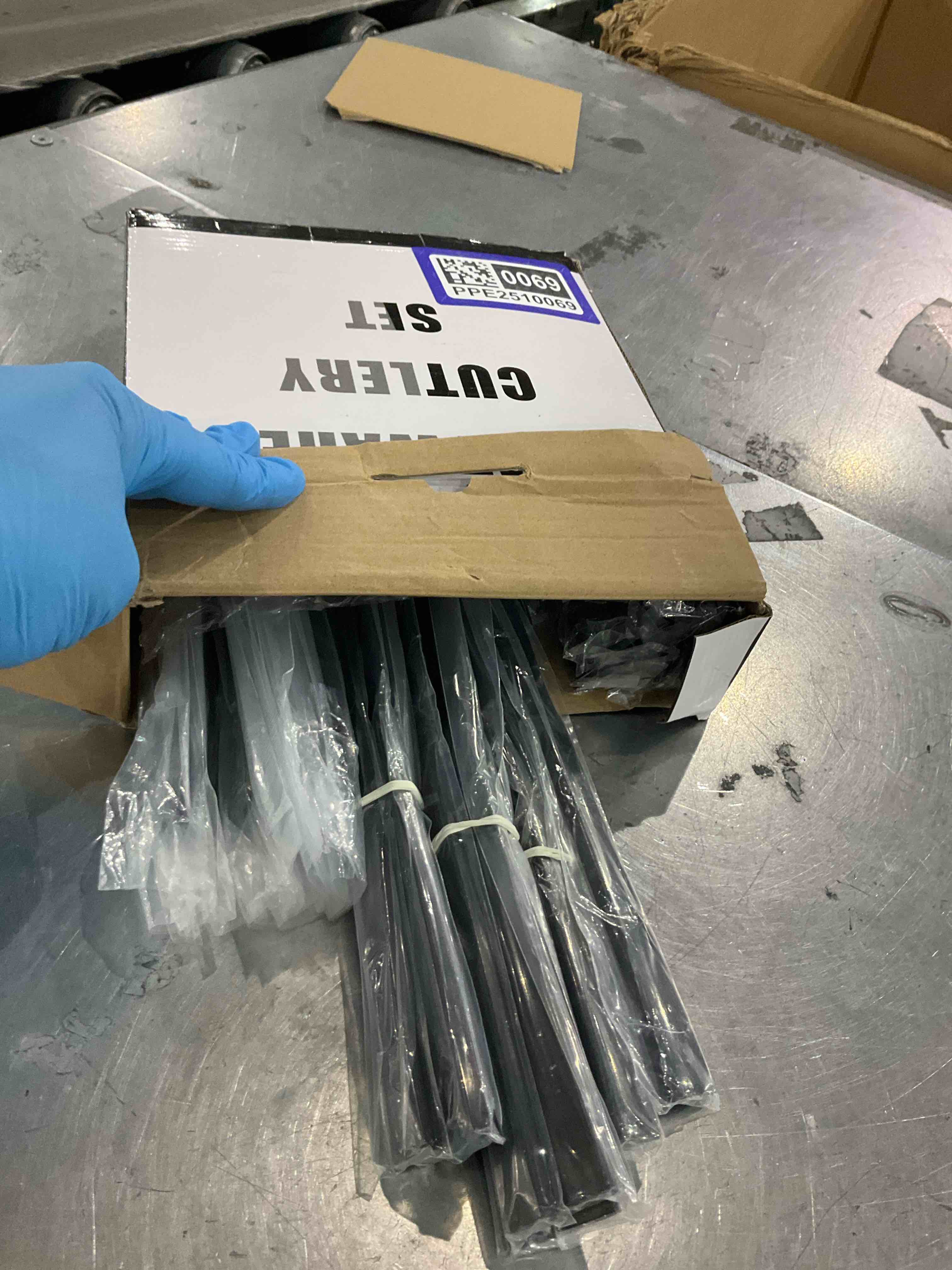 https://s3.amazonaws.com/lotting-images-prod/bidfta/PPE2510069_1747048119797.jpeg