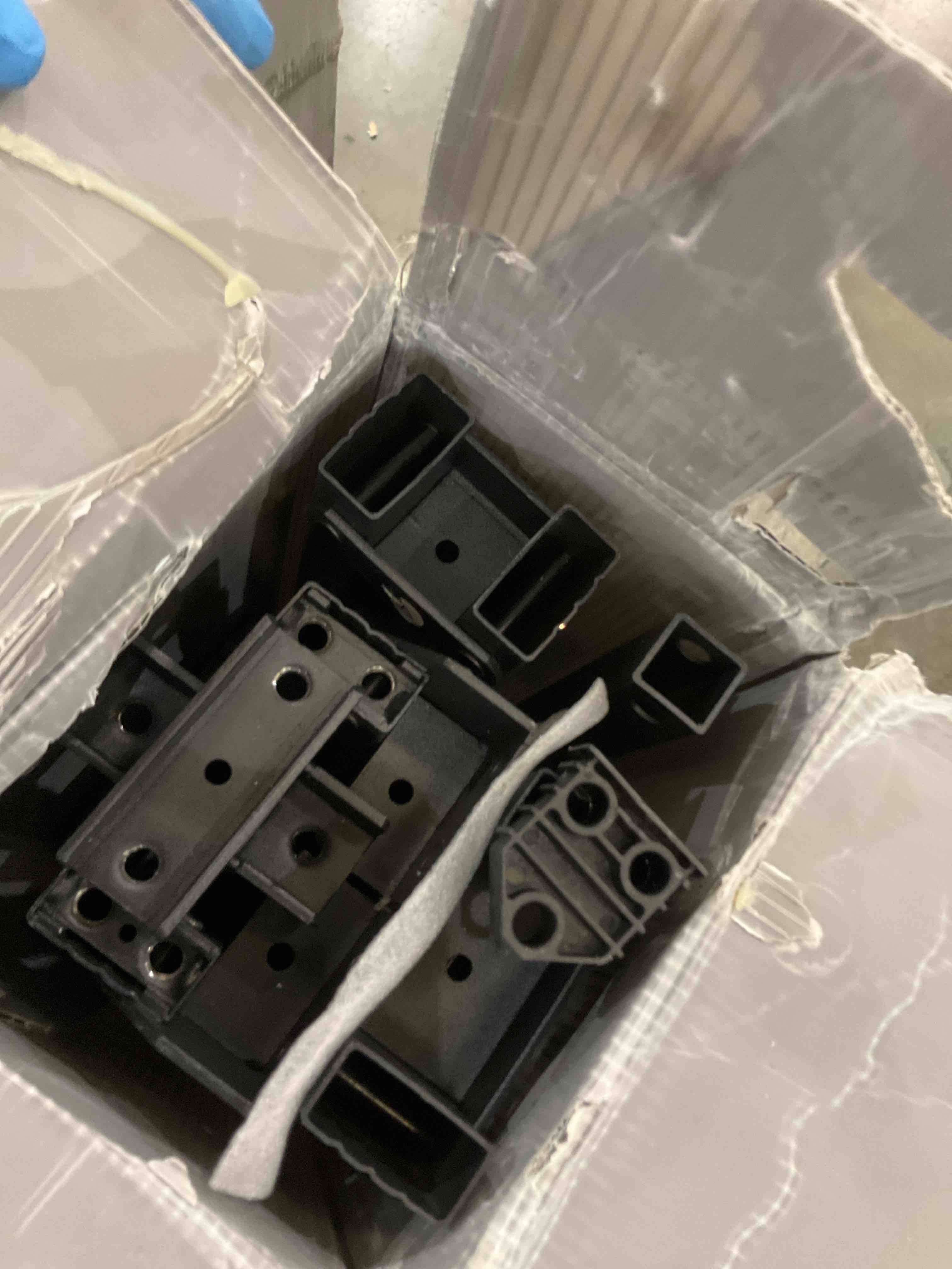 https://s3.amazonaws.com/lotting-images-prod/bidfta/PPE2510223_1746813044132.jpeg
