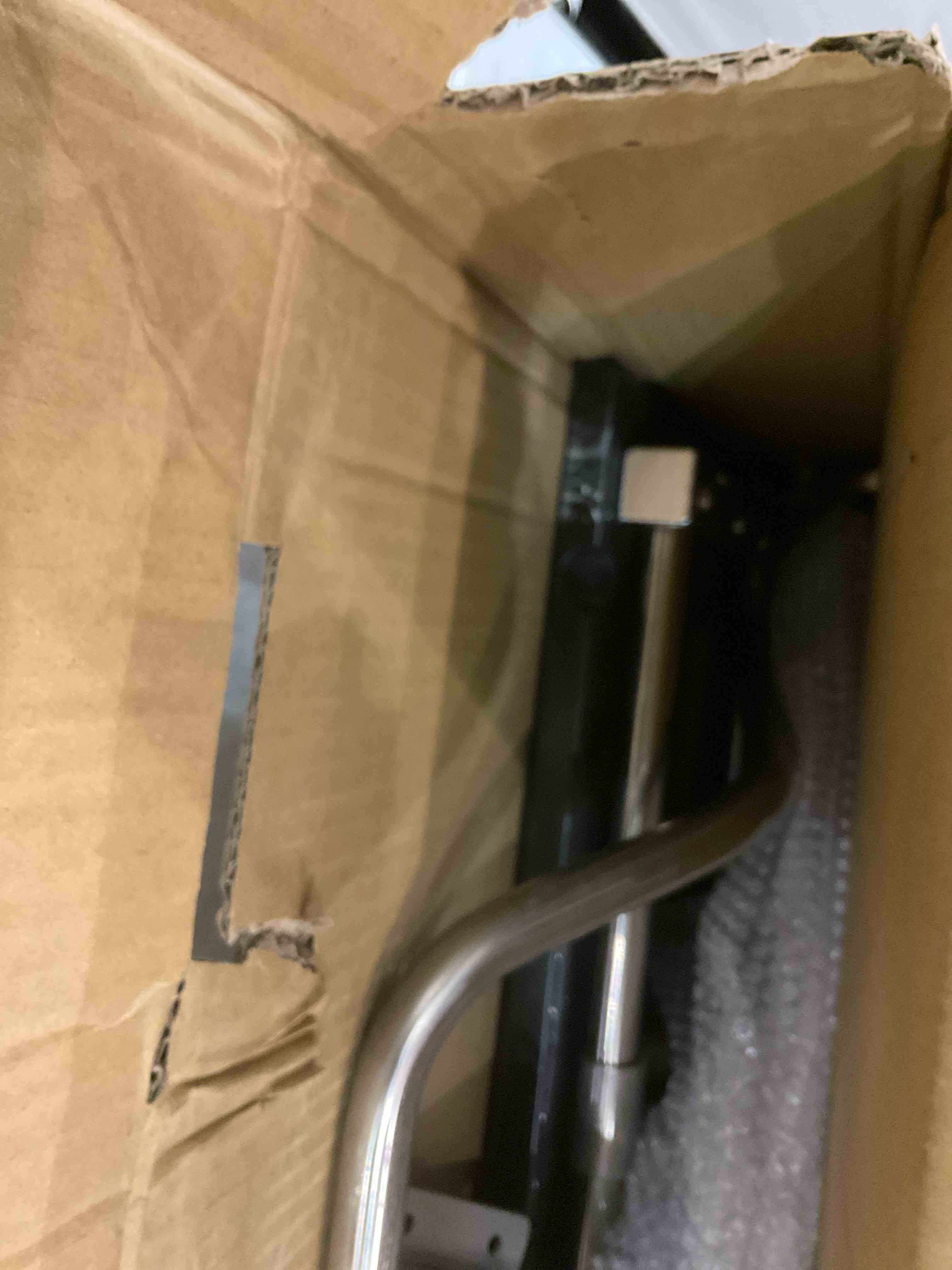 https://s3.amazonaws.com/lotting-images-prod/bidfta/PPE2510239_1746810106206.jpeg