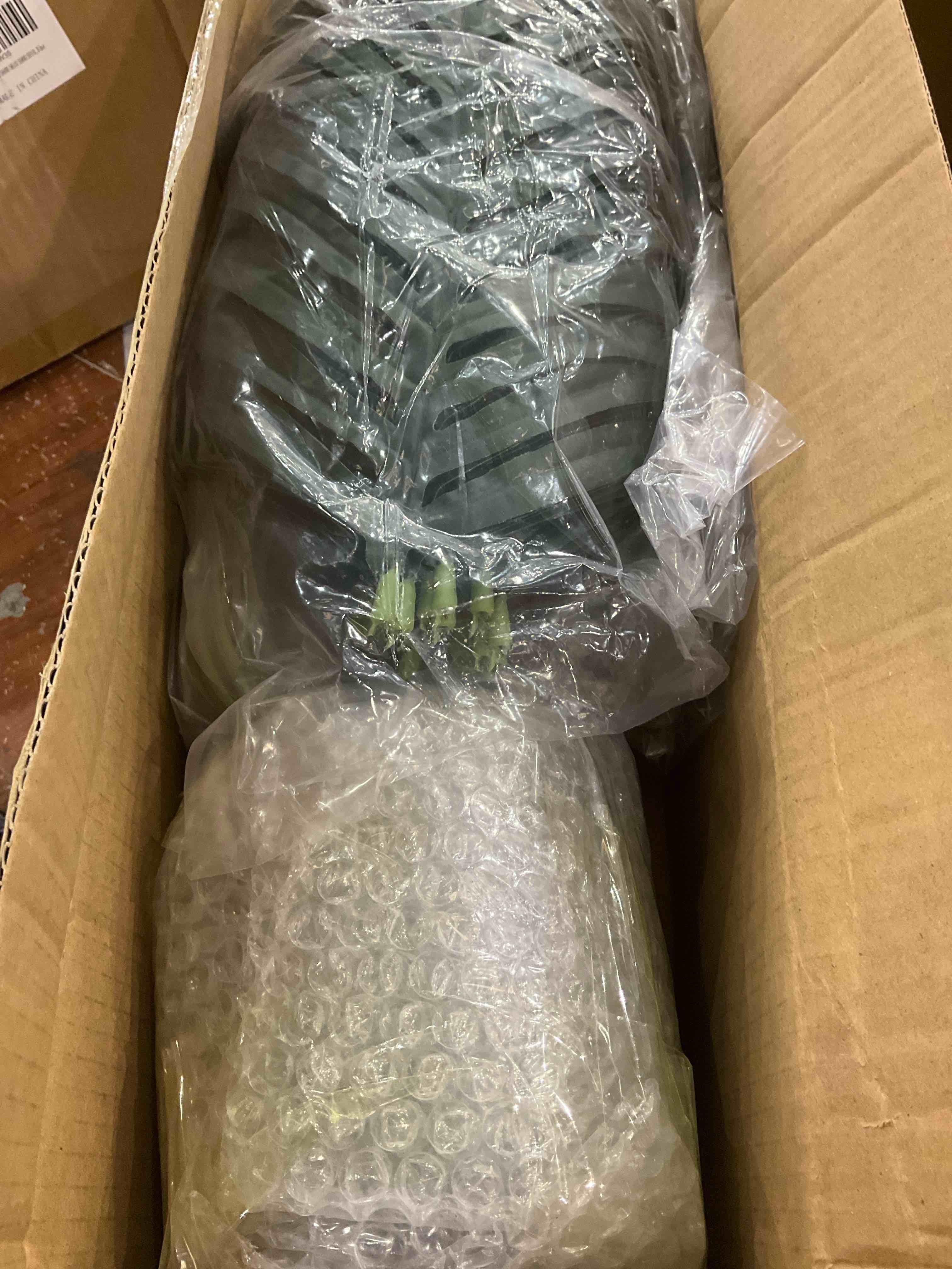 https://s3.amazonaws.com/lotting-images-prod/bidfta/PPE2510684_1747053343046.jpeg