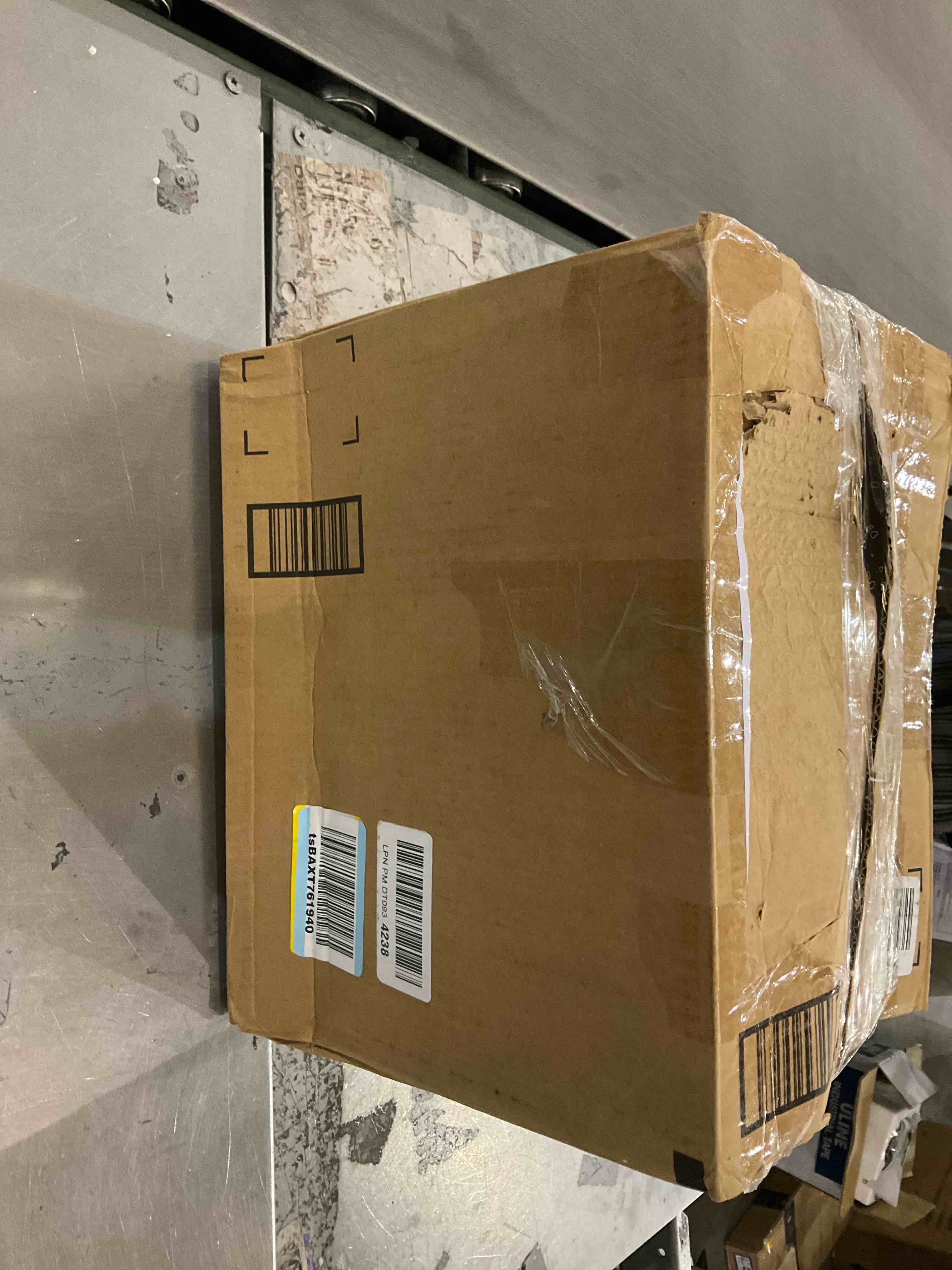 https://s3.amazonaws.com/lotting-images-prod/bidfta/PPE2510777_1747053956476.jpeg