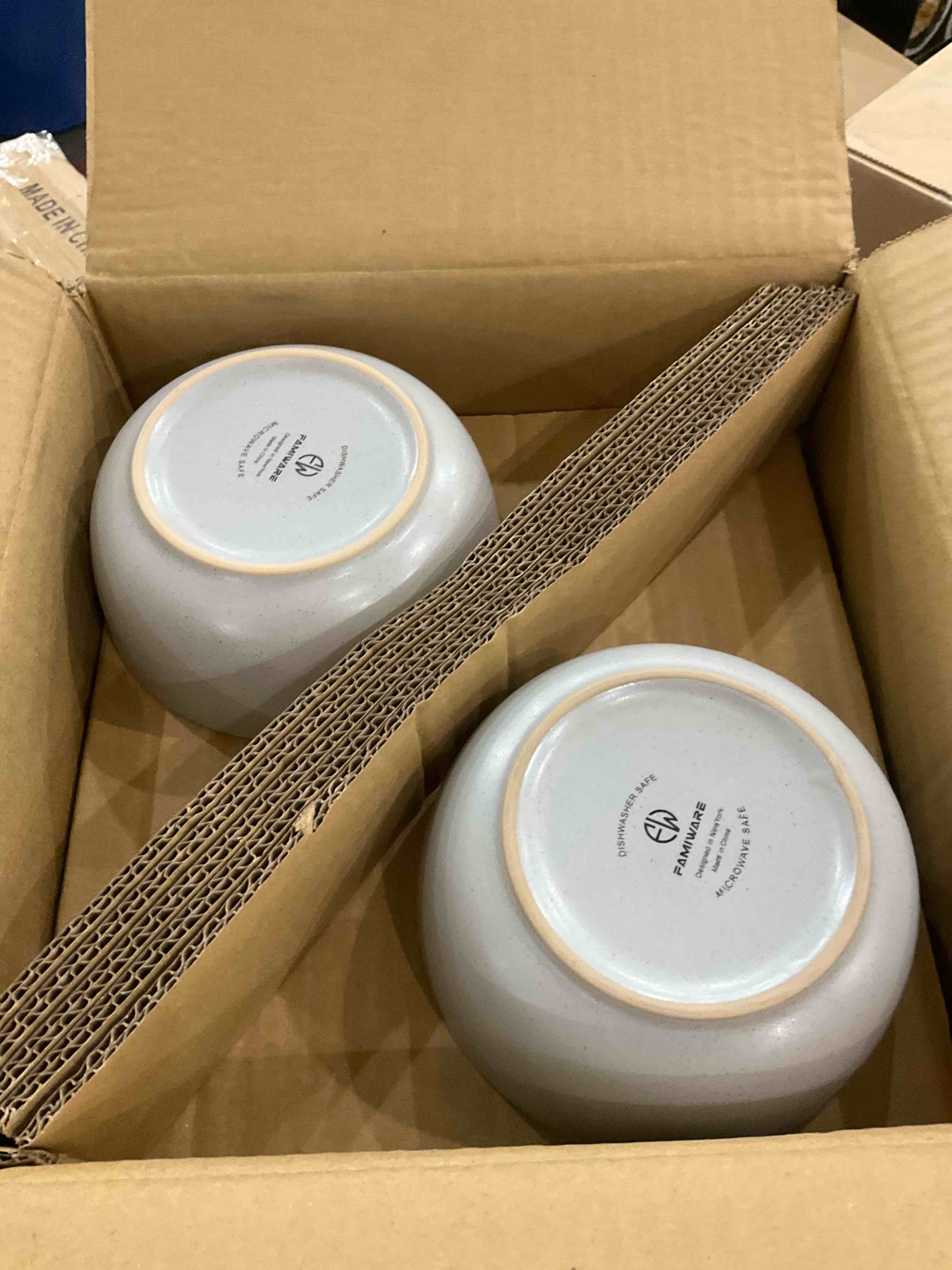https://s3.amazonaws.com/lotting-images-prod/bidfta/PPE2510938_1747057917947.jpeg