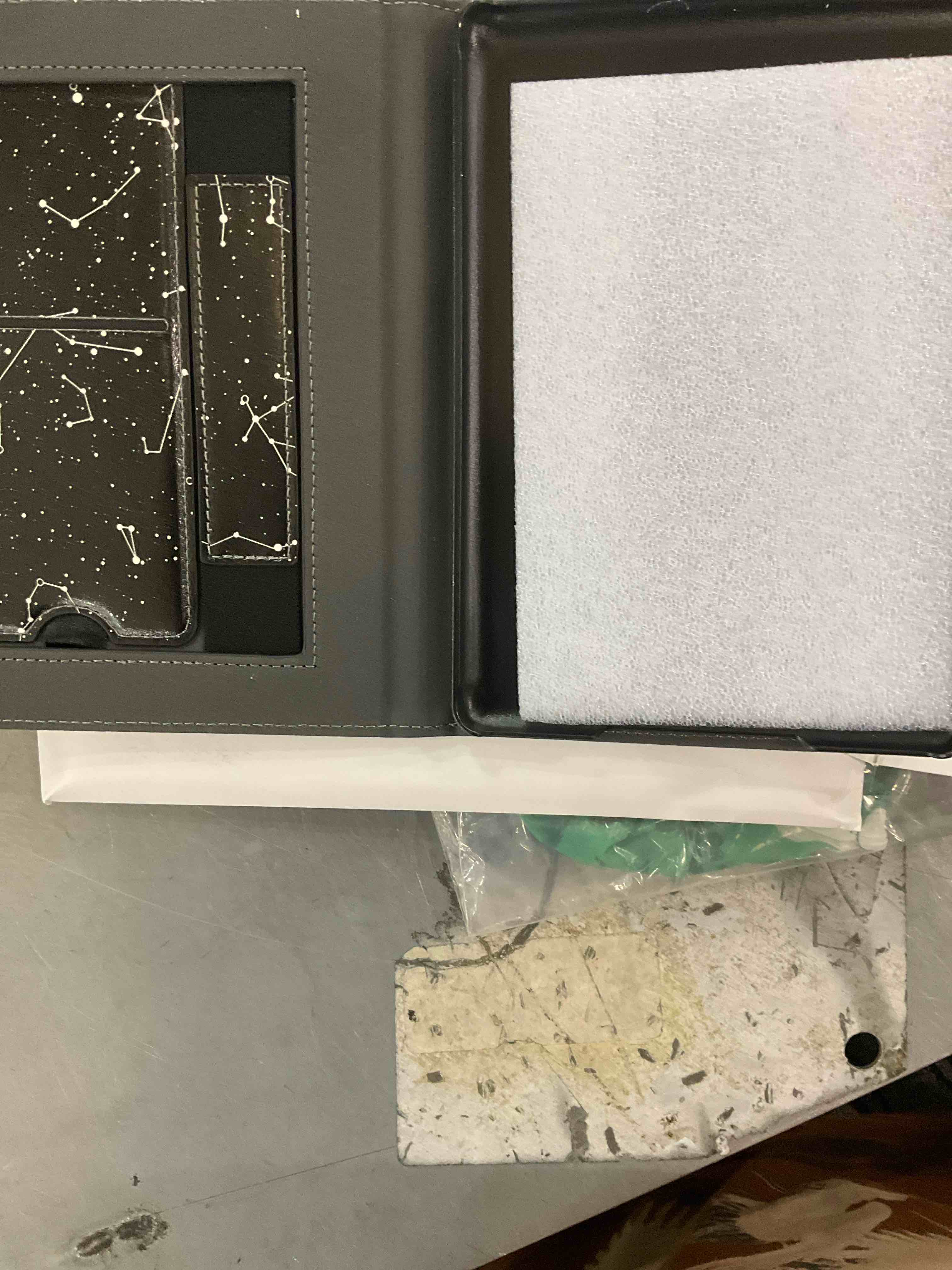 https://s3.amazonaws.com/lotting-images-prod/bidfta/PPE2510939_1747058045404.jpeg
