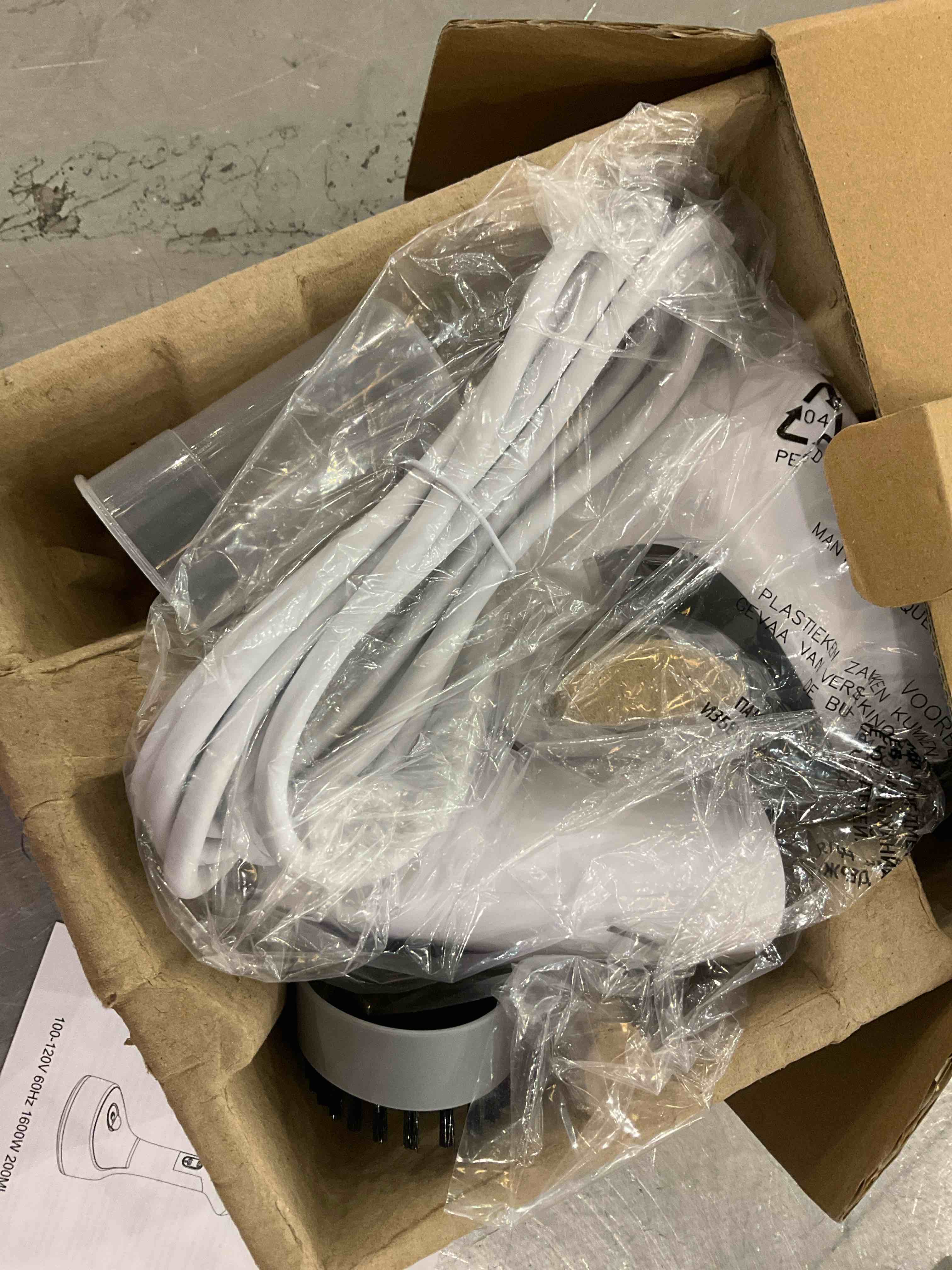 https://s3.amazonaws.com/lotting-images-prod/bidfta/PPE2511023_1747058509818.jpeg