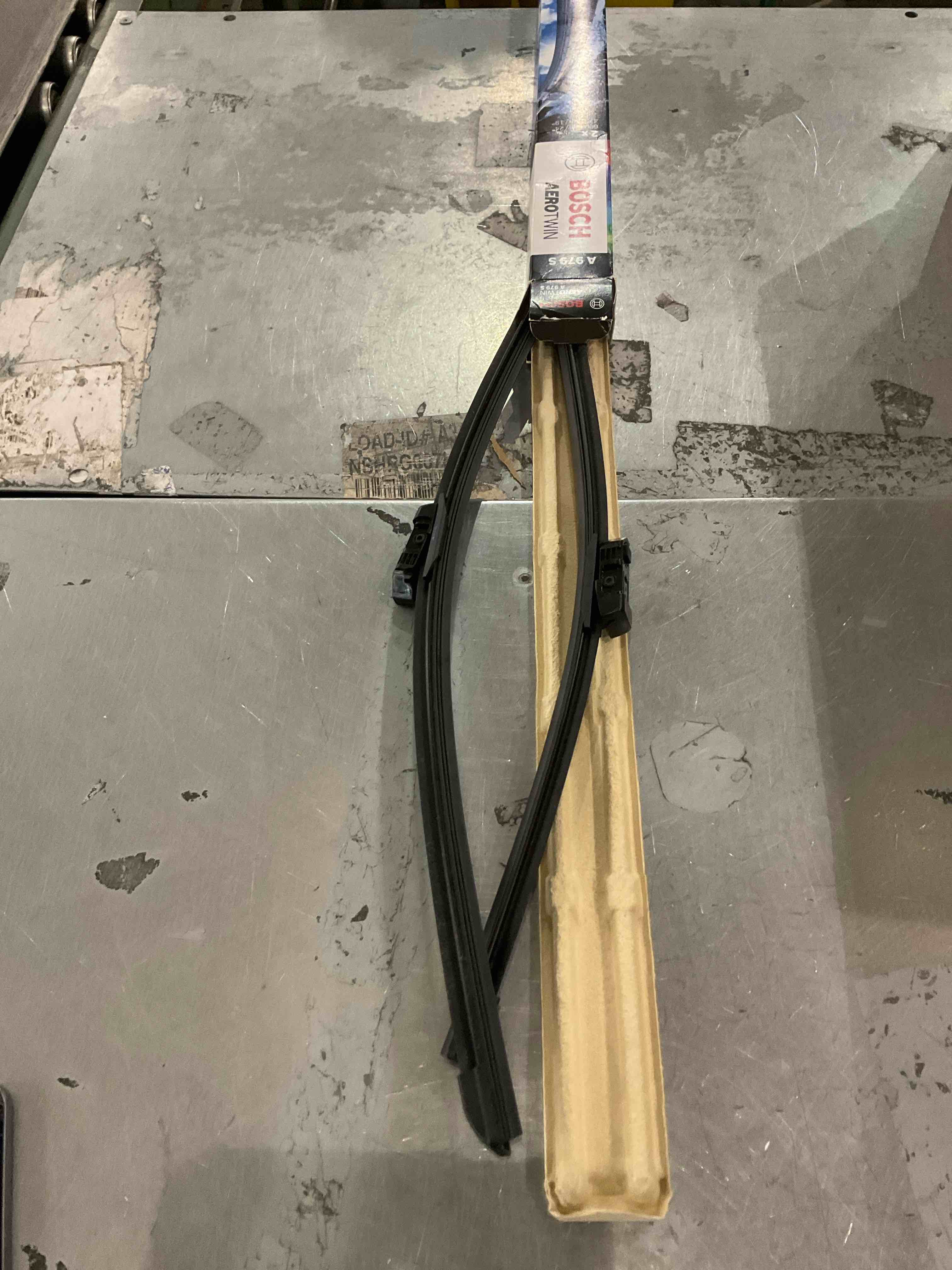 https://s3.amazonaws.com/lotting-images-prod/bidfta/PPE2511107_1747136769772.jpeg