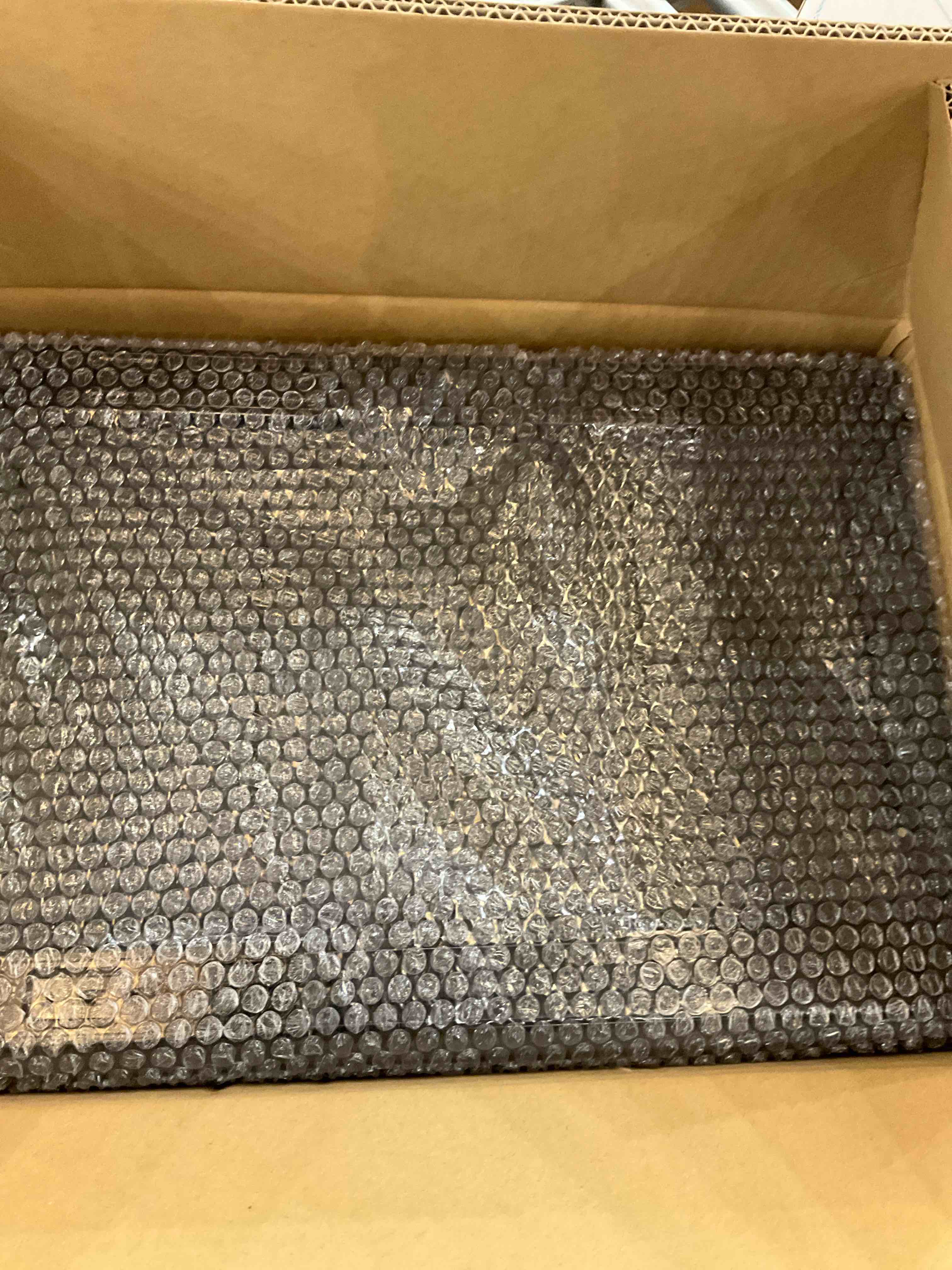 https://s3.amazonaws.com/lotting-images-prod/bidfta/PPE2511136_1747070842744.jpeg