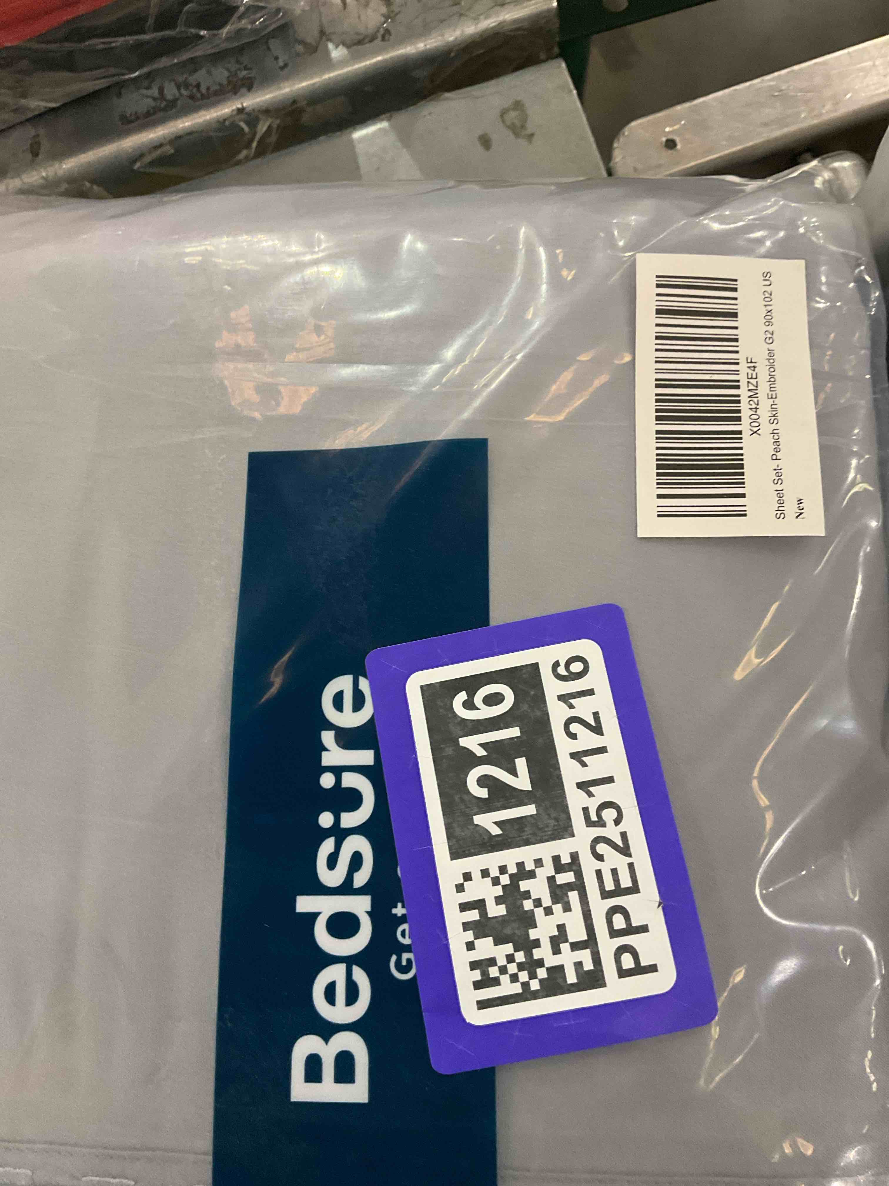 https://s3.amazonaws.com/lotting-images-prod/bidfta/PPE2511216_1747069209954.jpeg