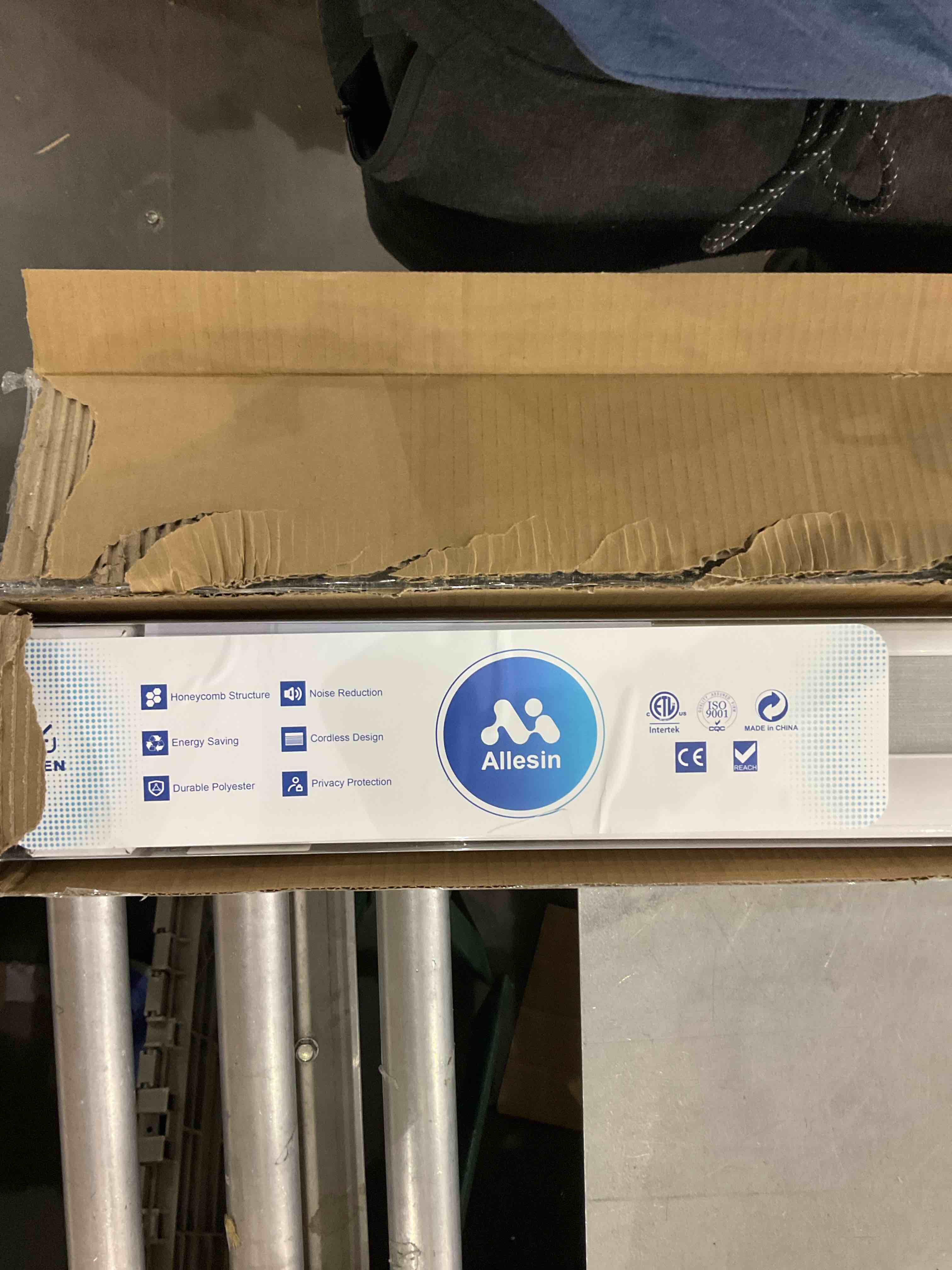 https://s3.amazonaws.com/lotting-images-prod/bidfta/PPE2511395_1747138538025.jpeg