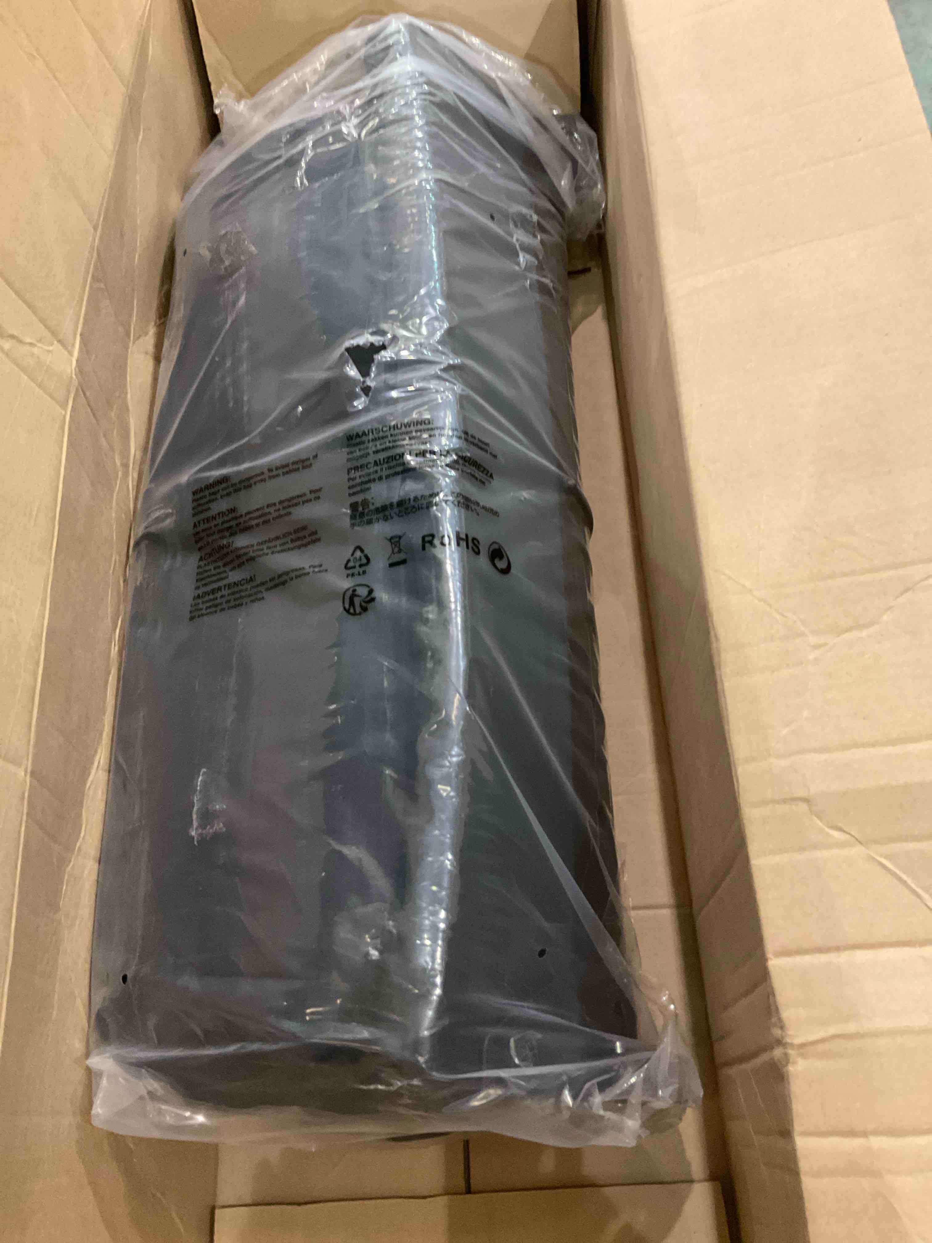 https://s3.amazonaws.com/lotting-images-prod/bidfta/PPE2511441_1747144862850.jpeg