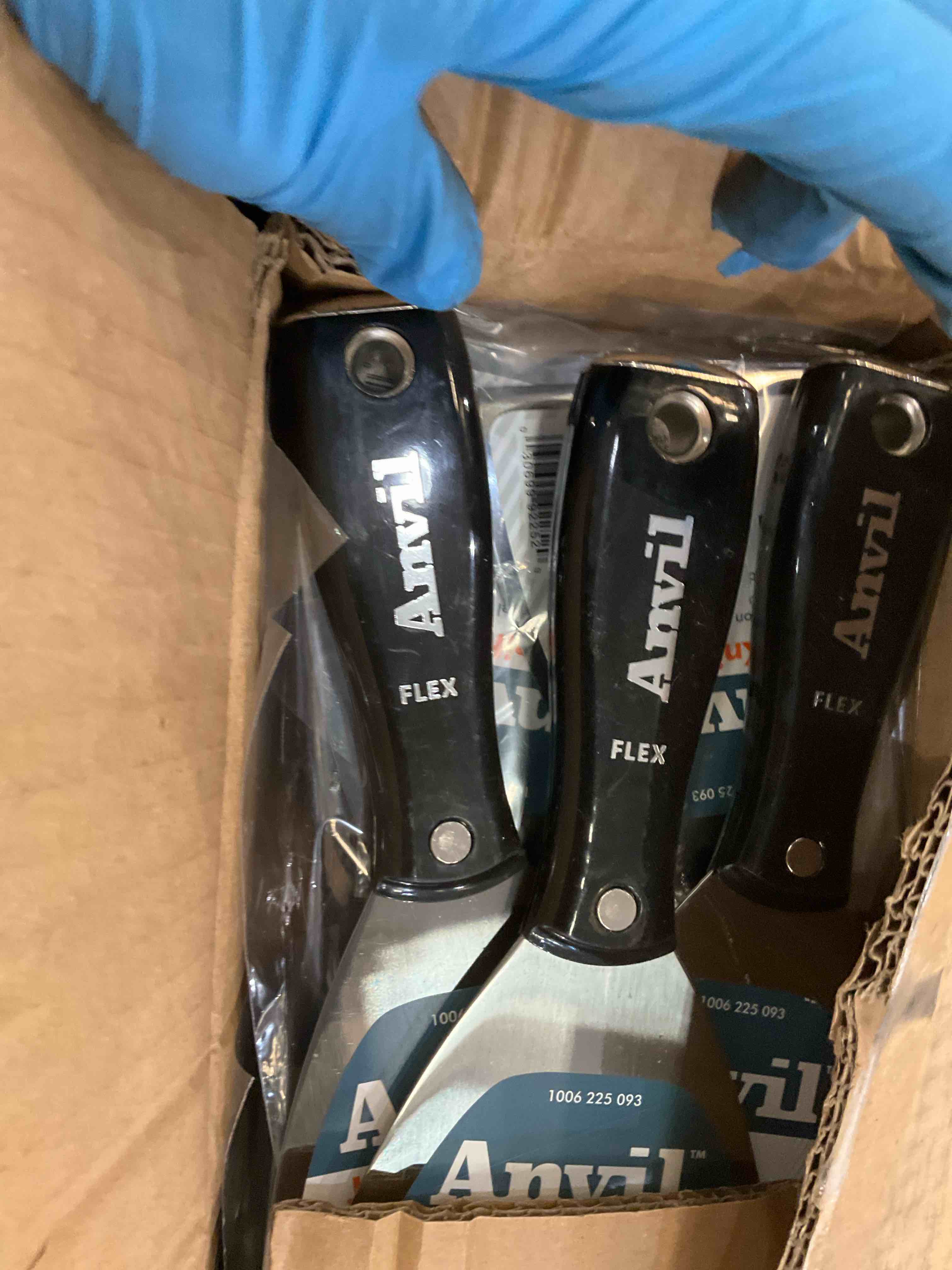 Anvil J knife nylon 4” 18 pack