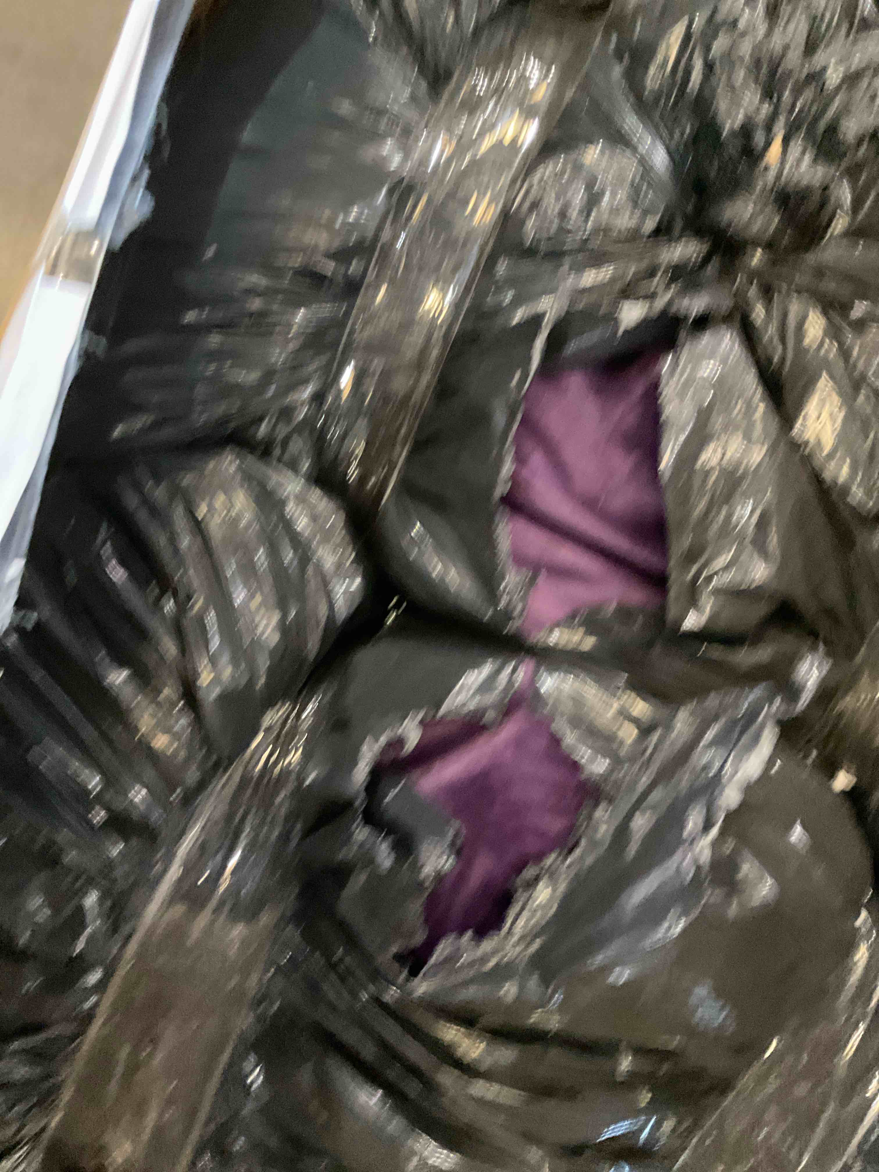 https://s3.amazonaws.com/lotting-images-prod/bidfta/PPE2536287_1751901455575.jpeg