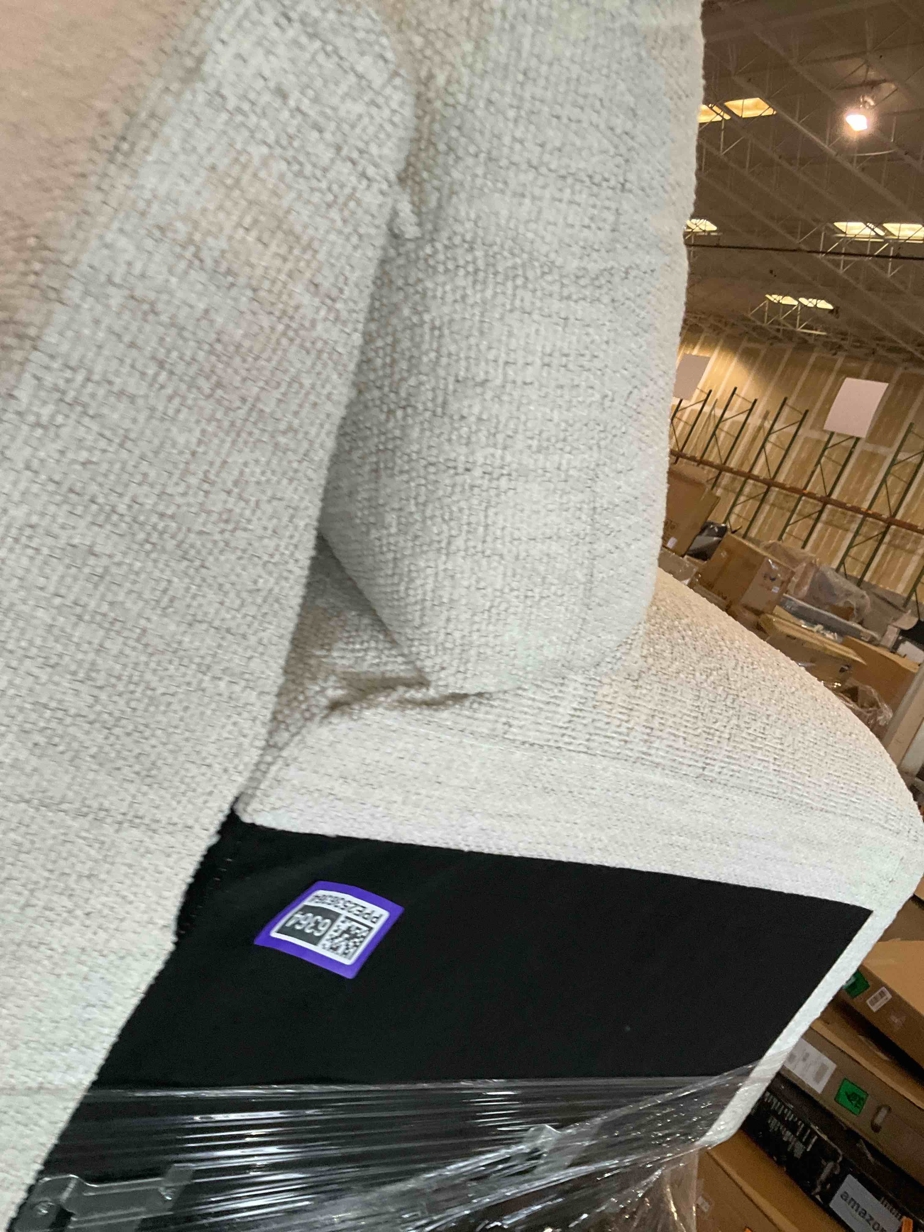 https://s3.amazonaws.com/lotting-images-prod/bidfta/PPE2536364_1751913486475.jpeg