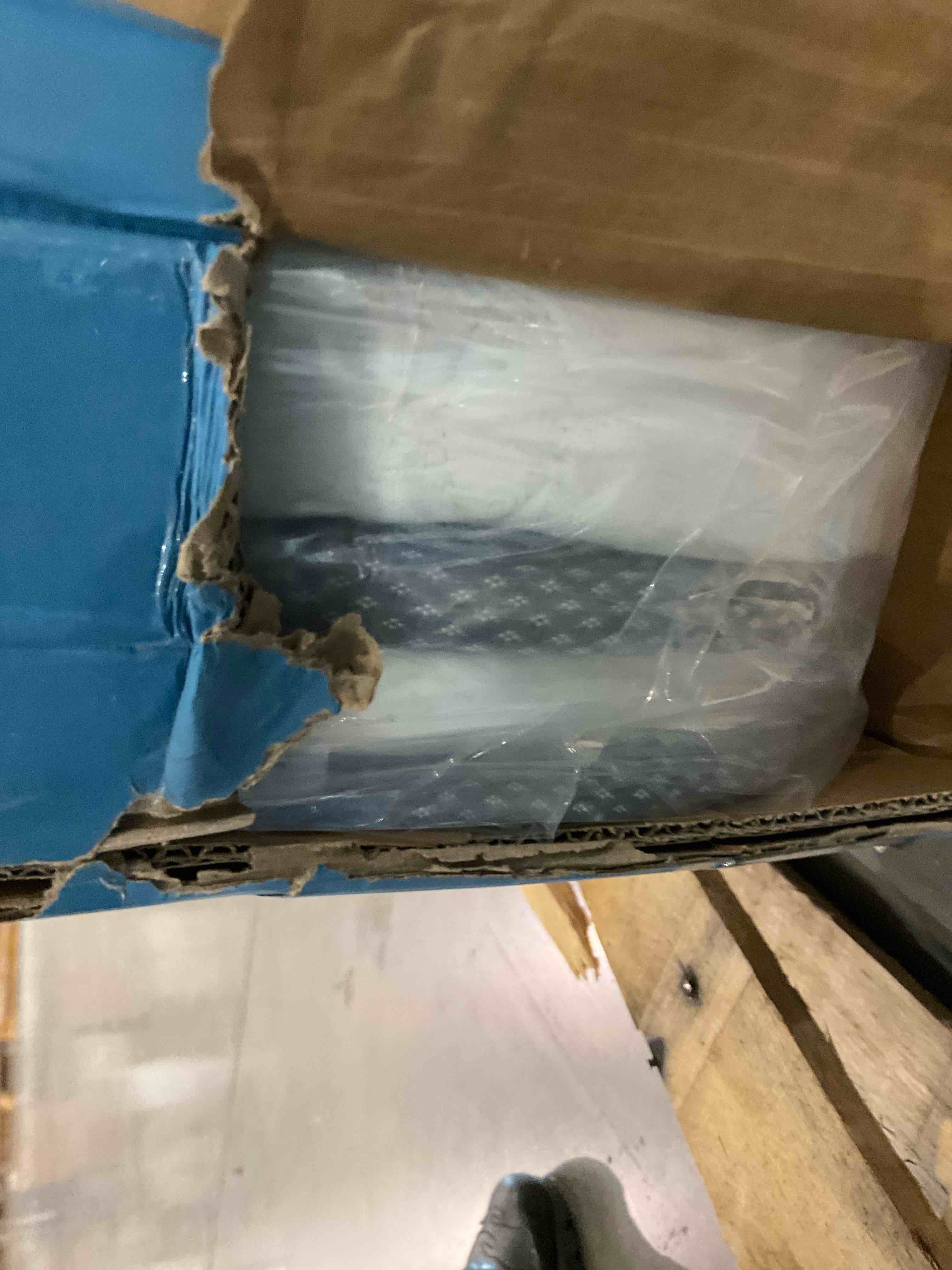 https://s3.amazonaws.com/lotting-images-prod/bidfta/PPE2536392_1751978268980.jpeg