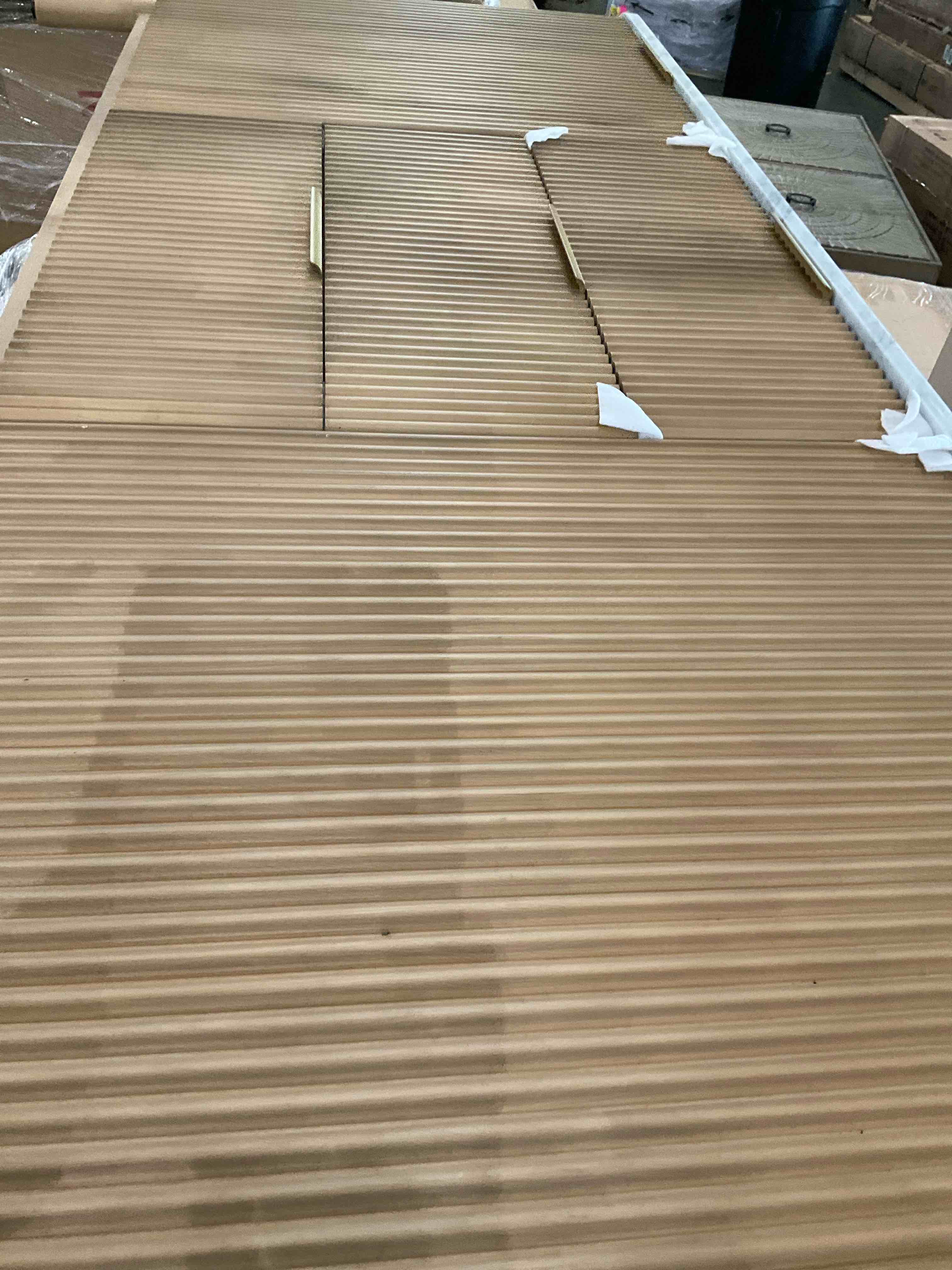 https://s3.amazonaws.com/lotting-images-prod/bidfta/PPE2536398_1751976444979.jpeg