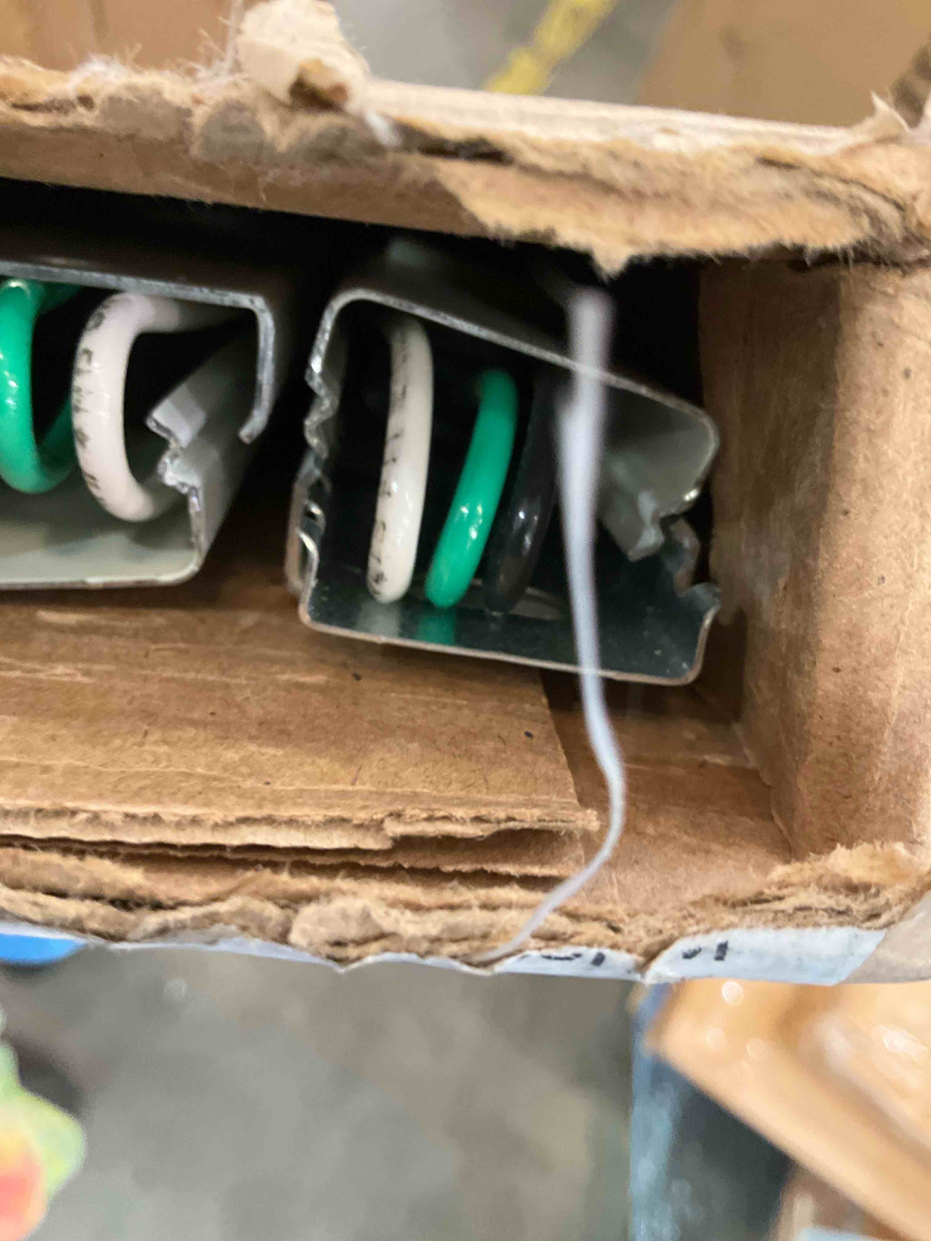 https://s3.amazonaws.com/lotting-images-prod/bidfta/PPE2536511_1751988477257.jpeg