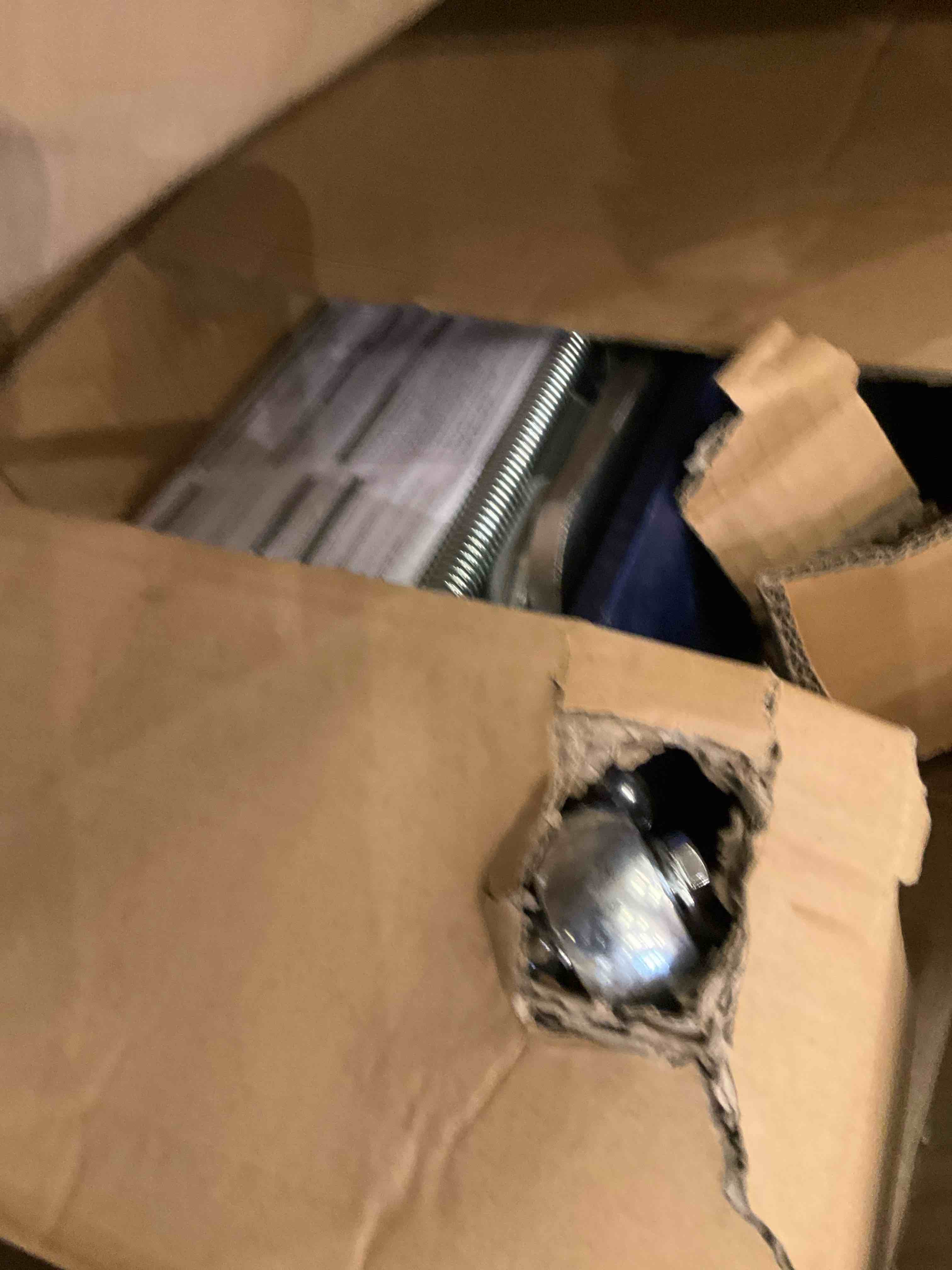 https://s3.amazonaws.com/lotting-images-prod/bidfta/PPE2536593_1752002035701.jpeg