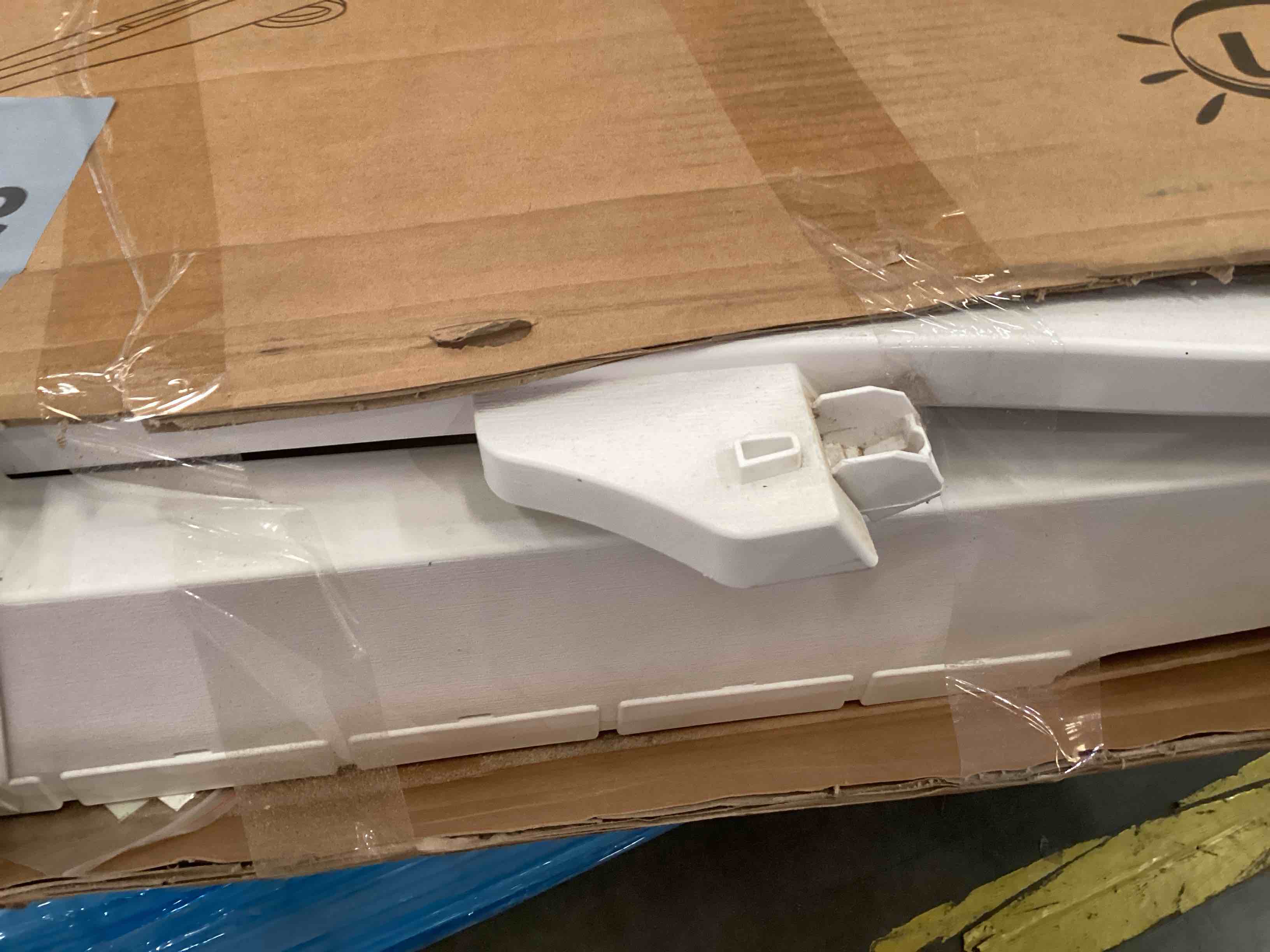 folding chair with cup holder