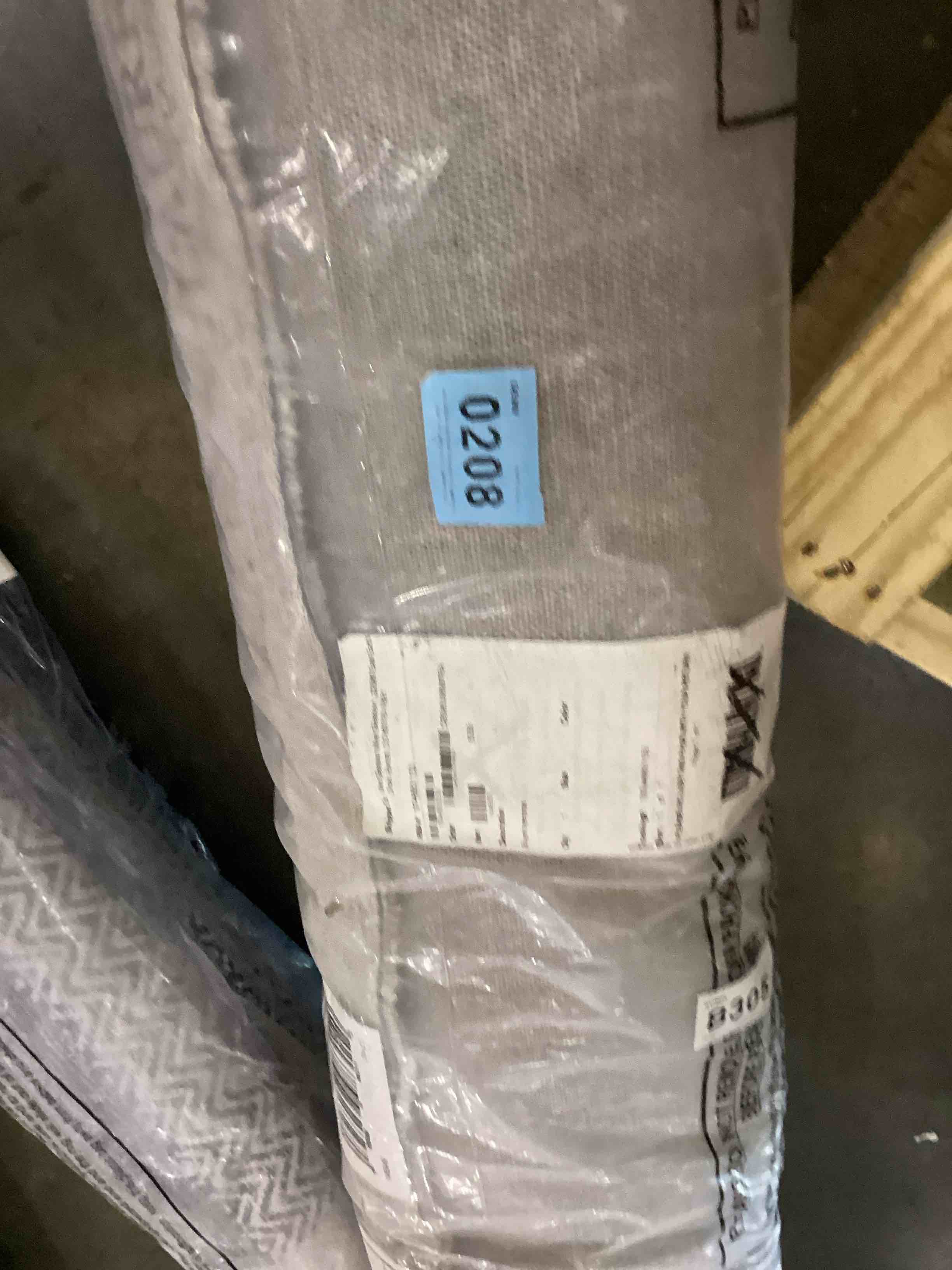 https://s3.amazonaws.com/lotting-images-prod/bidfta/PPE2536895_1752151380104.jpeg