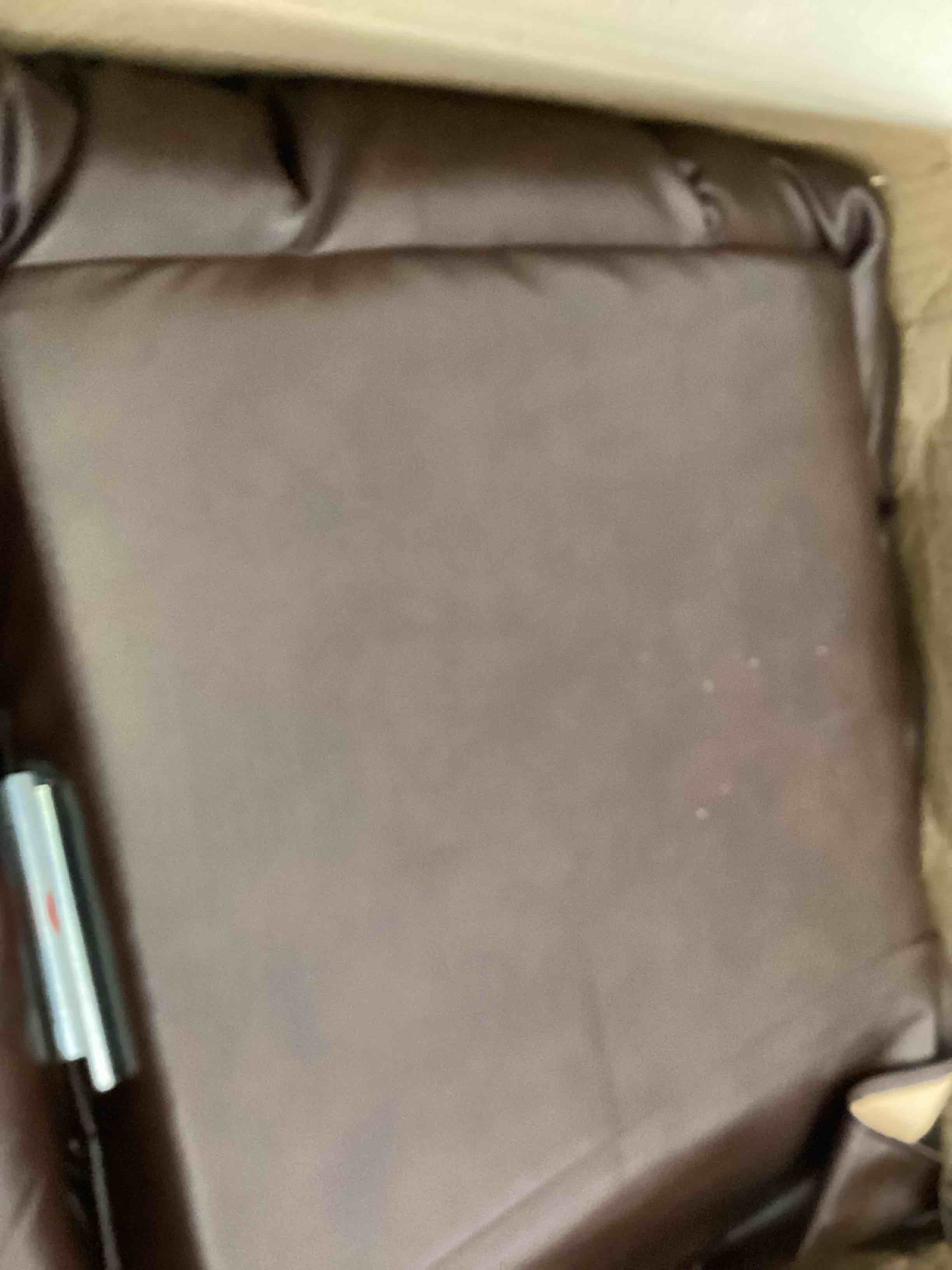 https://s3.amazonaws.com/lotting-images-prod/bidfta/PPE2537014_1752170265498.jpeg
